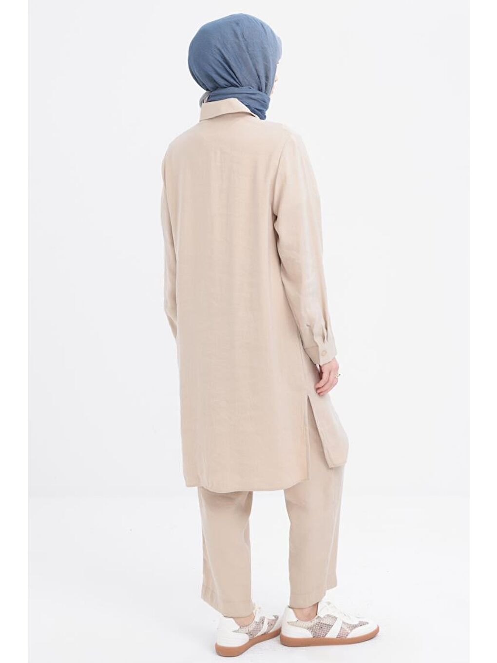 Bej-Nervürlü Yırtmaçlı Modal Pantolonlu Takım-2