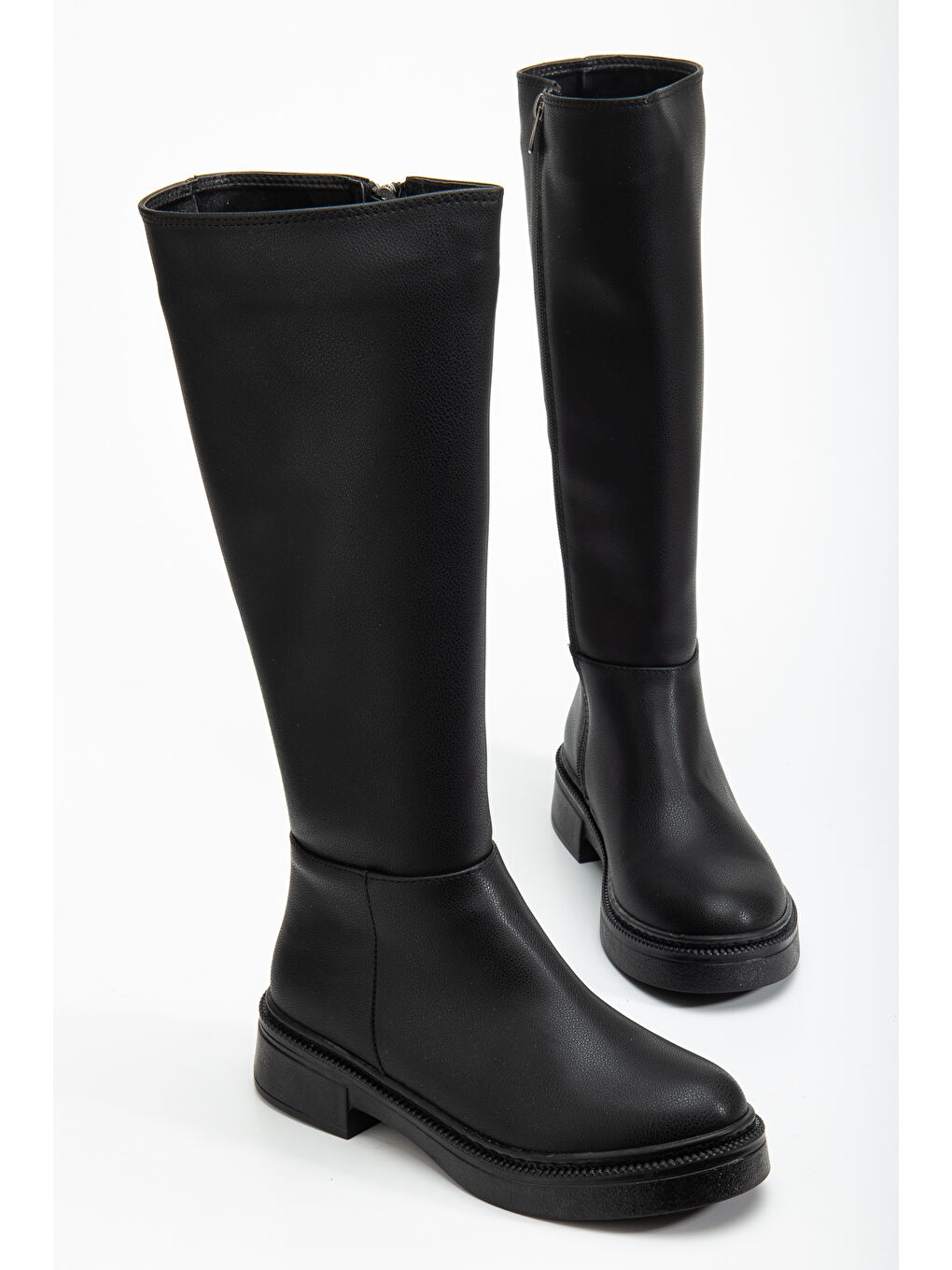 Kadın Siyah Cilt Kalın Termo Taban Fermuarlı Çizme