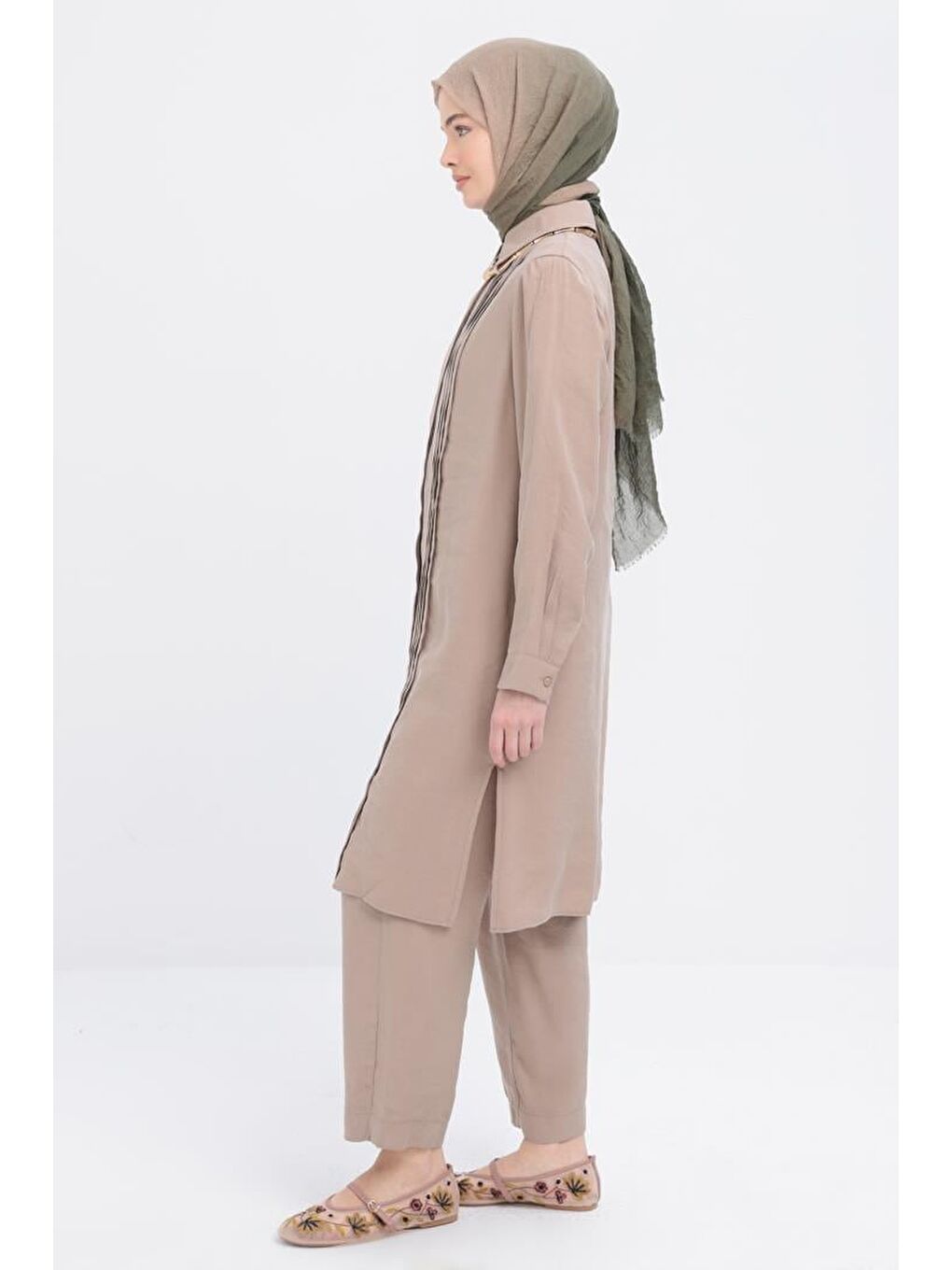 Bej Vizon-Nervürlü Yırtmaçlı Modal Pantolonlu Takım-1