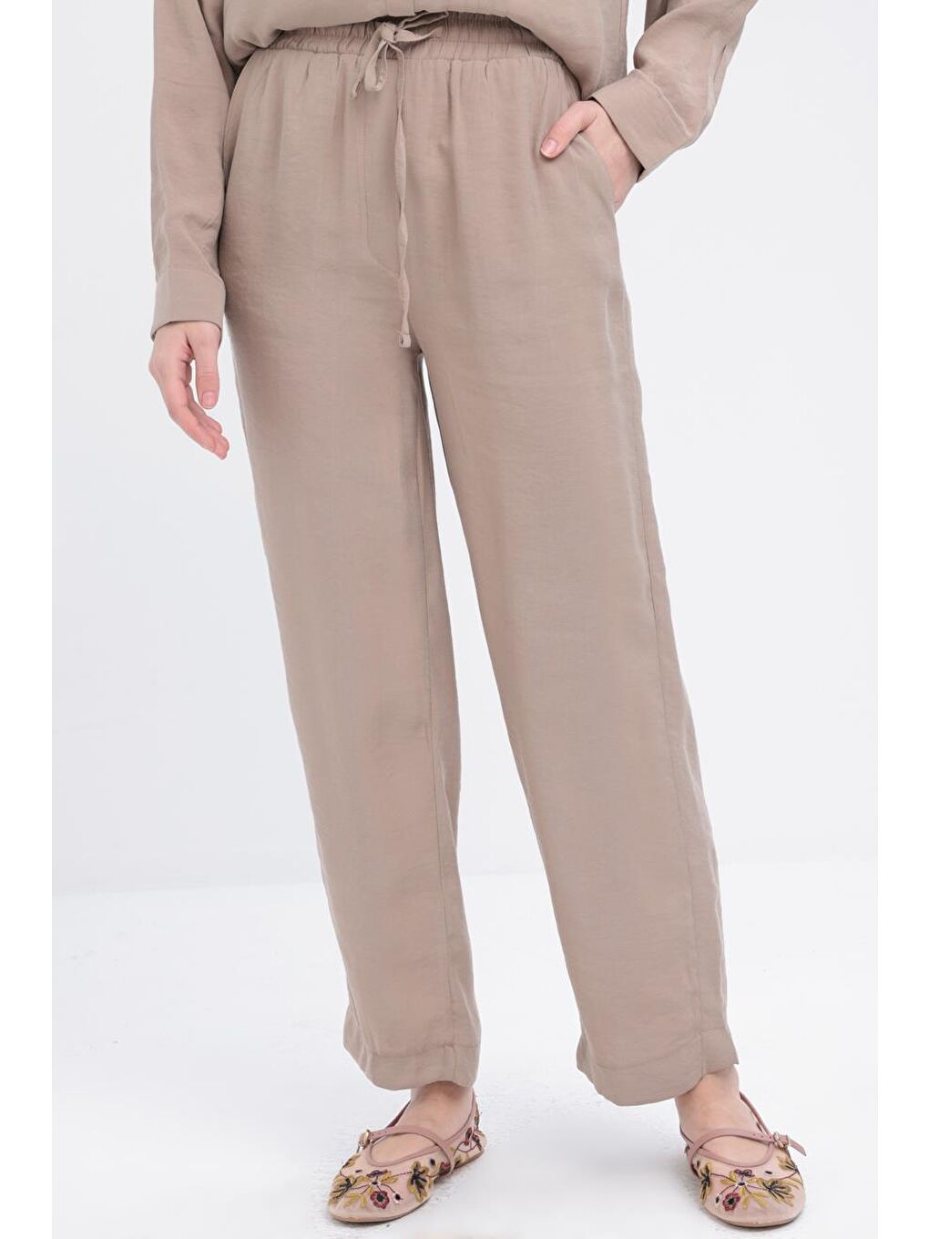 Bej Vizon-Nervürlü Yırtmaçlı Modal Pantolonlu Takım-3