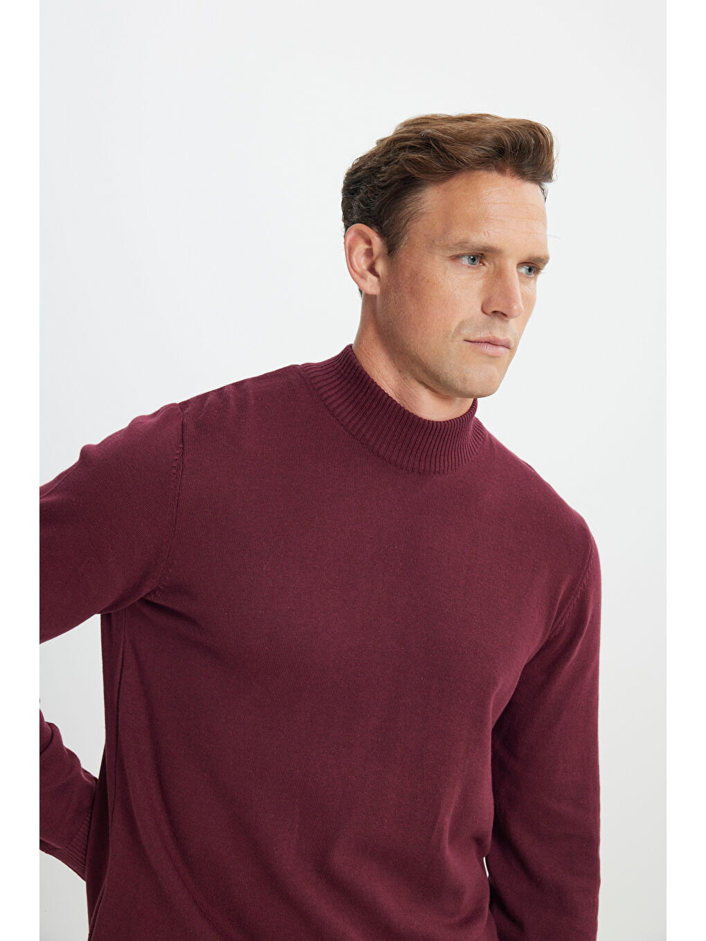 Erkek Bordo Standart Fit Normal Kesim Yarım Balıkçı Yaka Pamuklu Triko Kazak-4