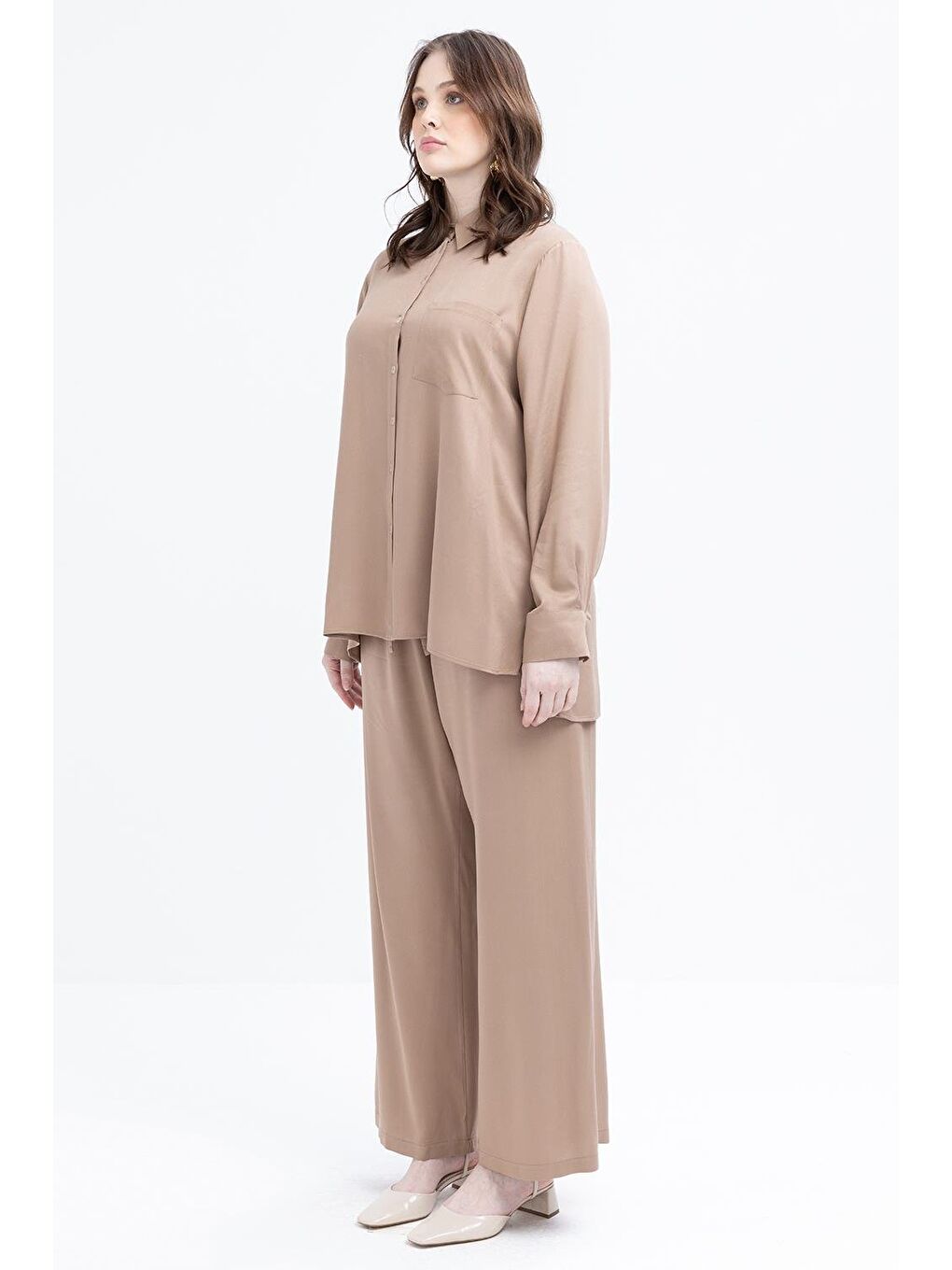 Bej Vizon-Cep Detaylı Büyük Beden Pantolonlu Takım-1