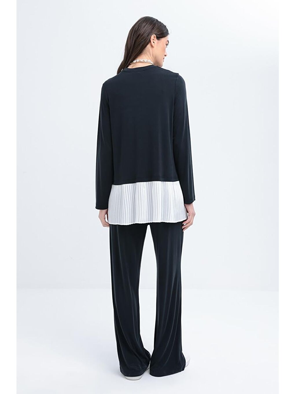 Siyah-Pilise Garnili Pantolonlu Takım-3