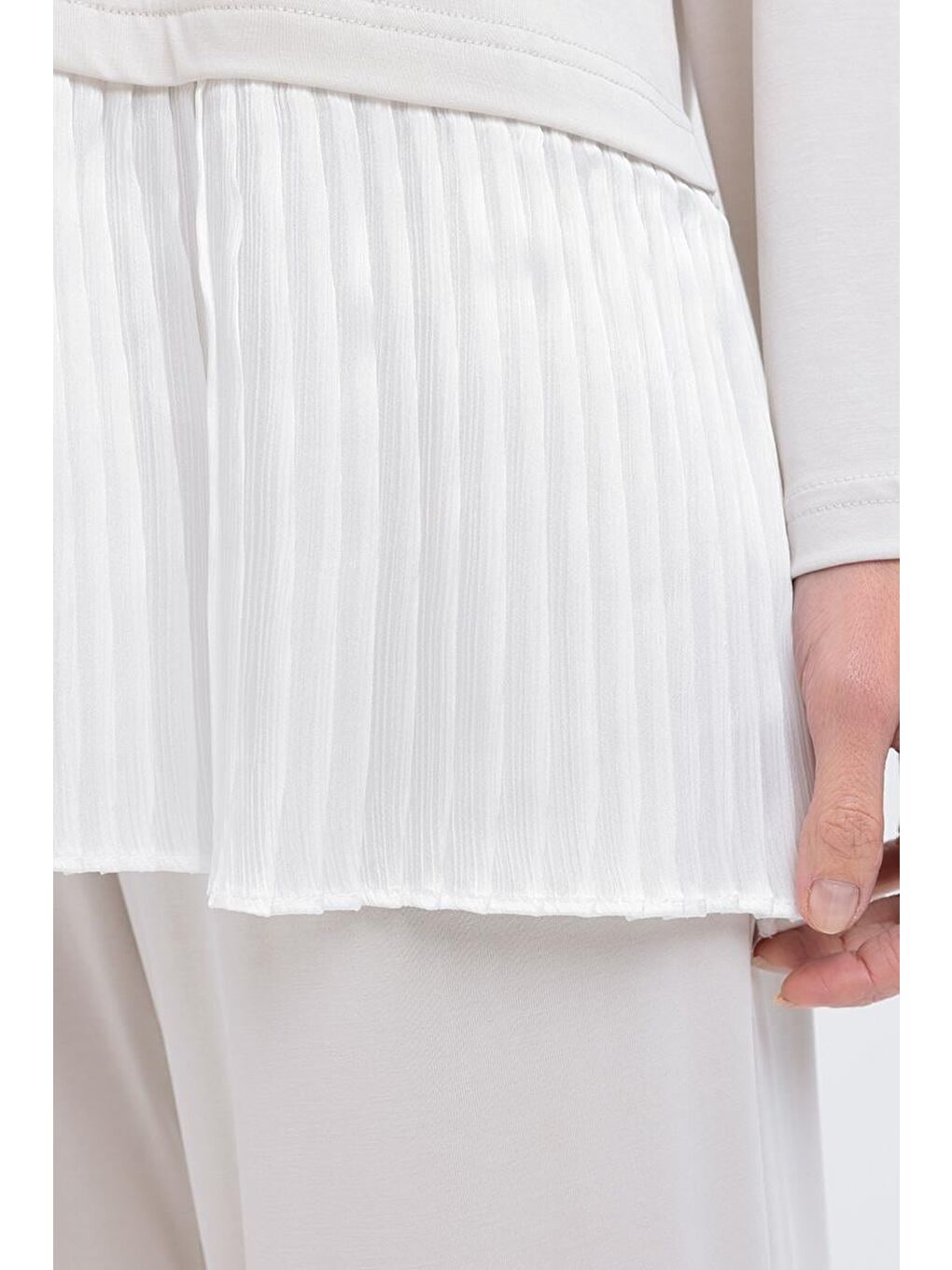 Bej Taş-Pilise Garnili Pantolonlu Takım-3