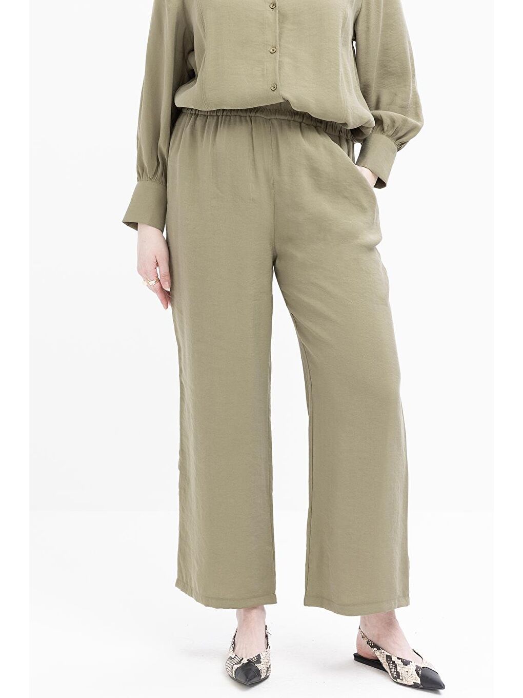 Haki-Yırtmaç Detaylı Büyük Beden Modal Pantolonlu Takım-3