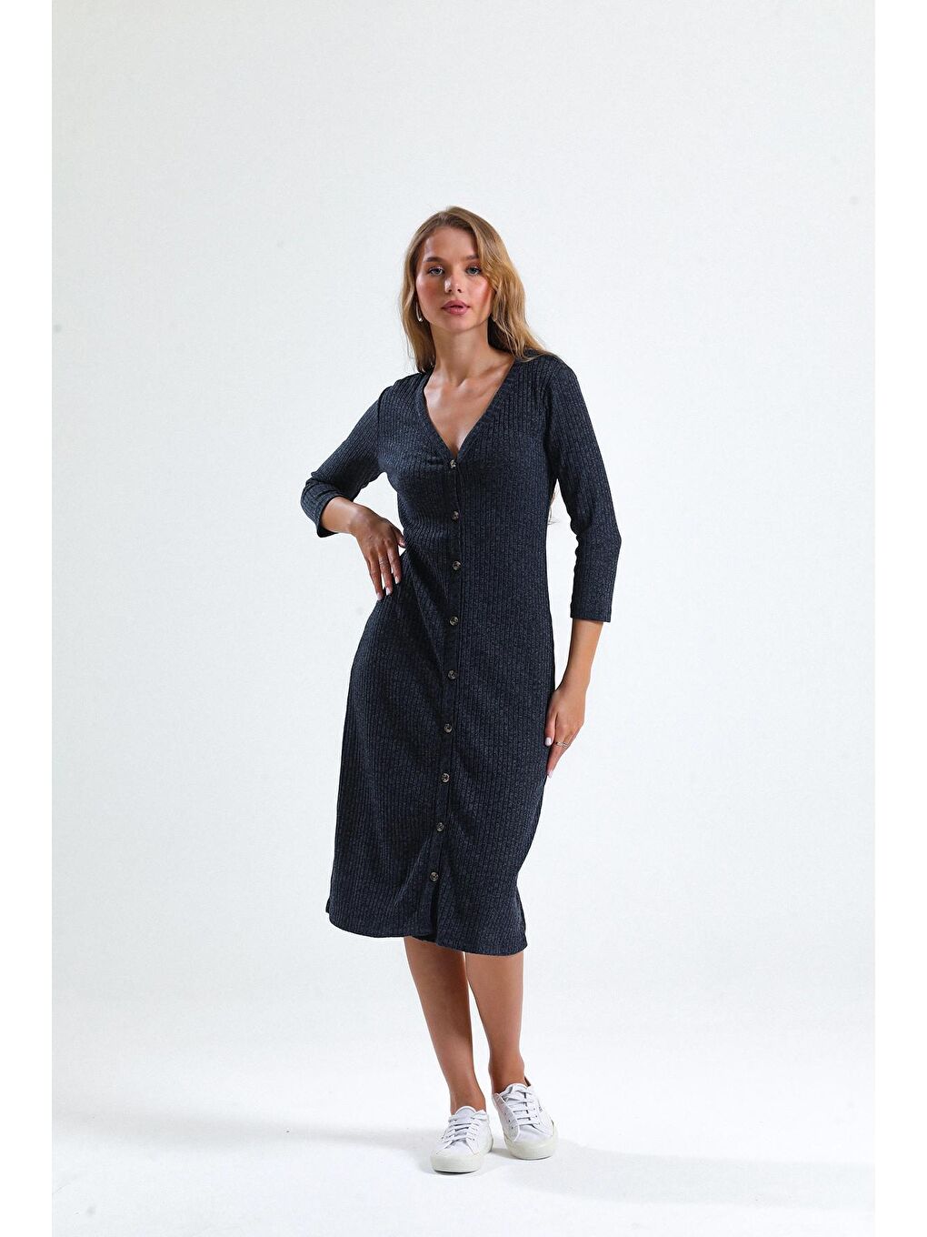 Antrasit Düğme Detaylı Fakir Kol İnce Midi Boy Triko Elbise IZ02464710-4