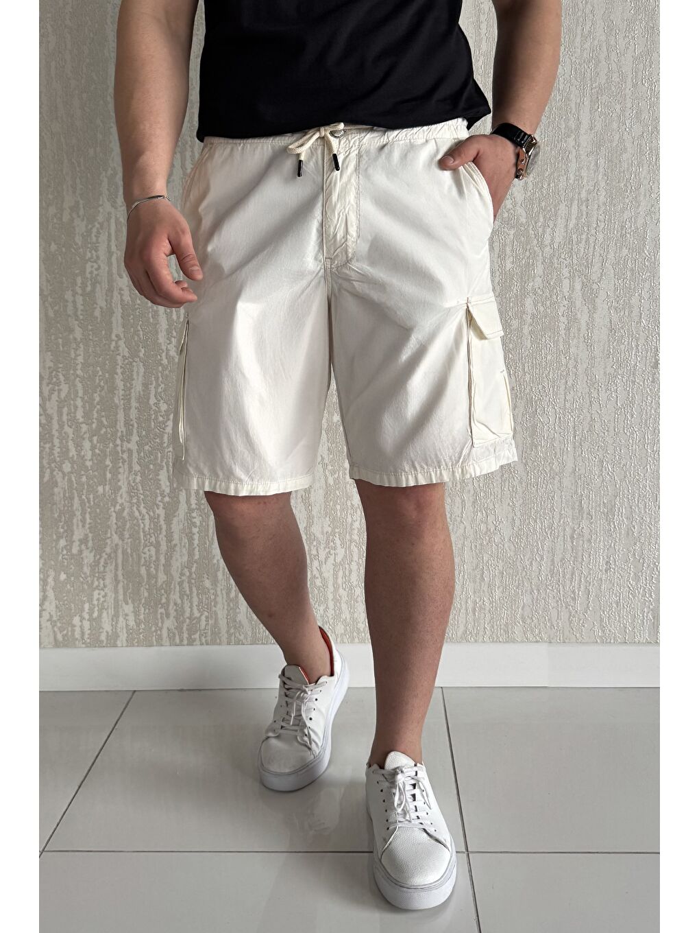 Ekru Kargo Cepli Bel Bağcıklı Erkek Şort
