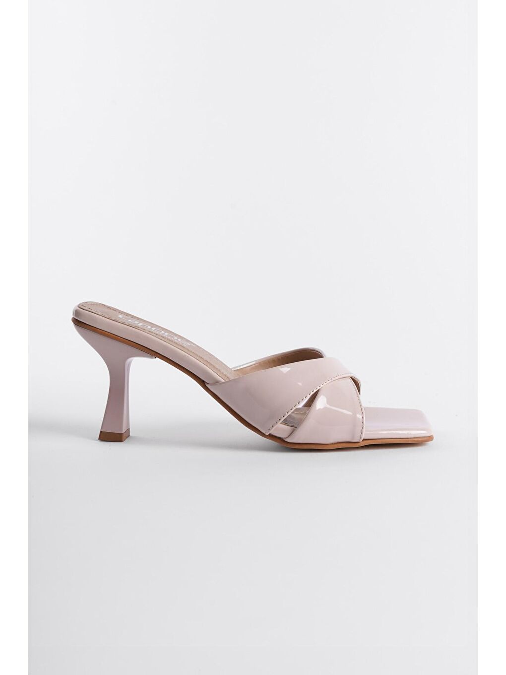 Bej Küt Burunlu Rugan Çapraz Bantlı Orta Topuklu  Kadın Terlik-1