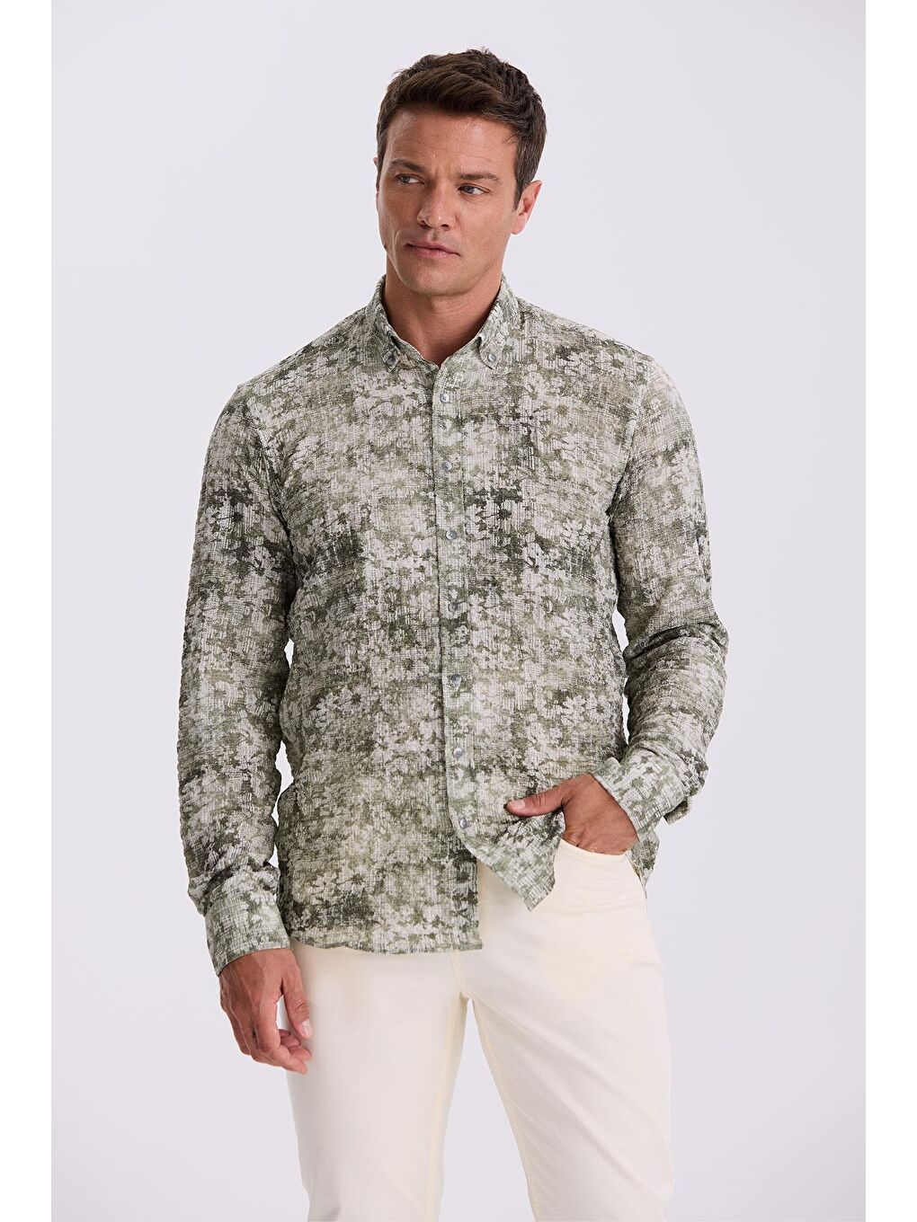 Yeşil Desenli Düğmeli Yaka Comfort Fit Gömlek