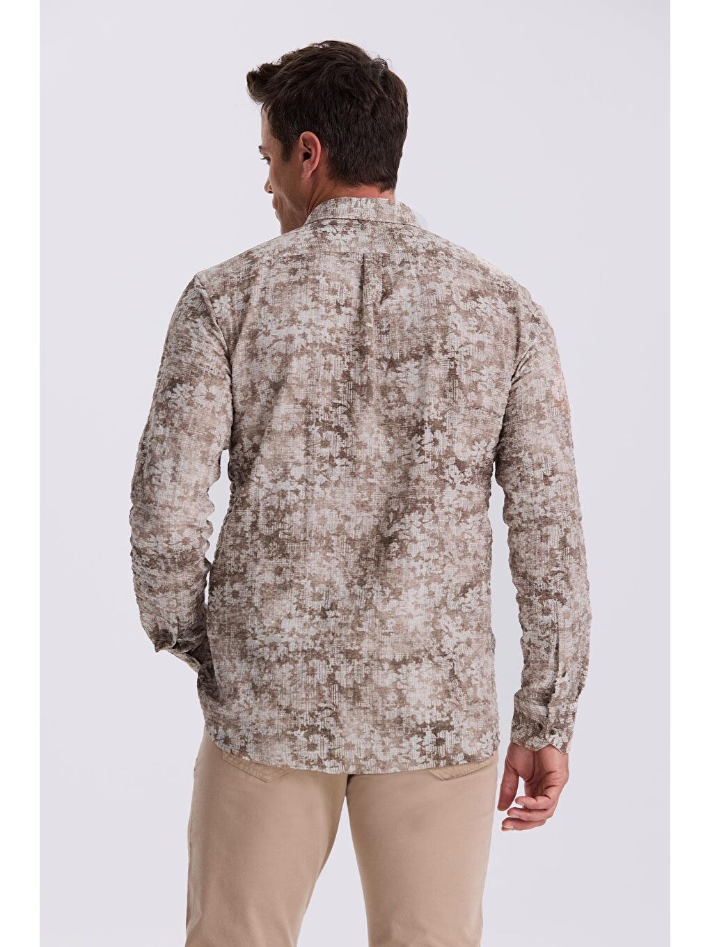 Kahverengi Kahve Desenli Düğmeli Yaka Comfort Fit Gömlek-3