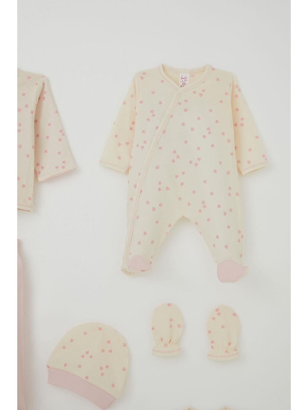 Ekru Kız Bebek Hastane Çıkışı 8 Li Çiçek Desenli Krem (0-3 Ay)-3