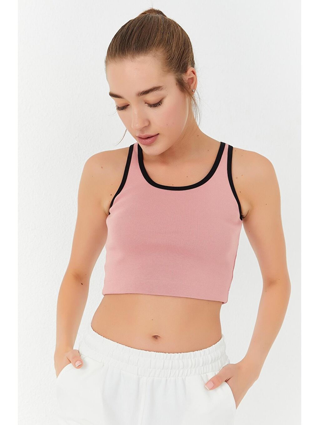 TOMMYLIFE Pembe Pudra Basic Sıfır Kol Dar Kalıp U Yaka Kadın Crop Top Atlet - 97162 - 2