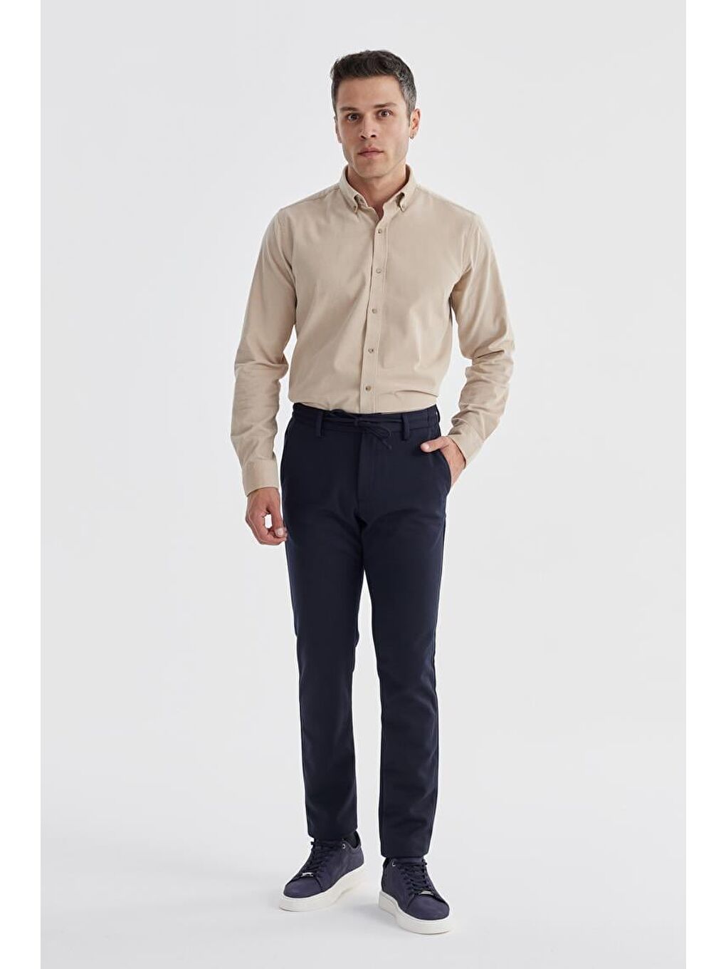 Bej Comfort Fit Düğmeli Yaka %100 Pamuklu Kadife Gömlek-4