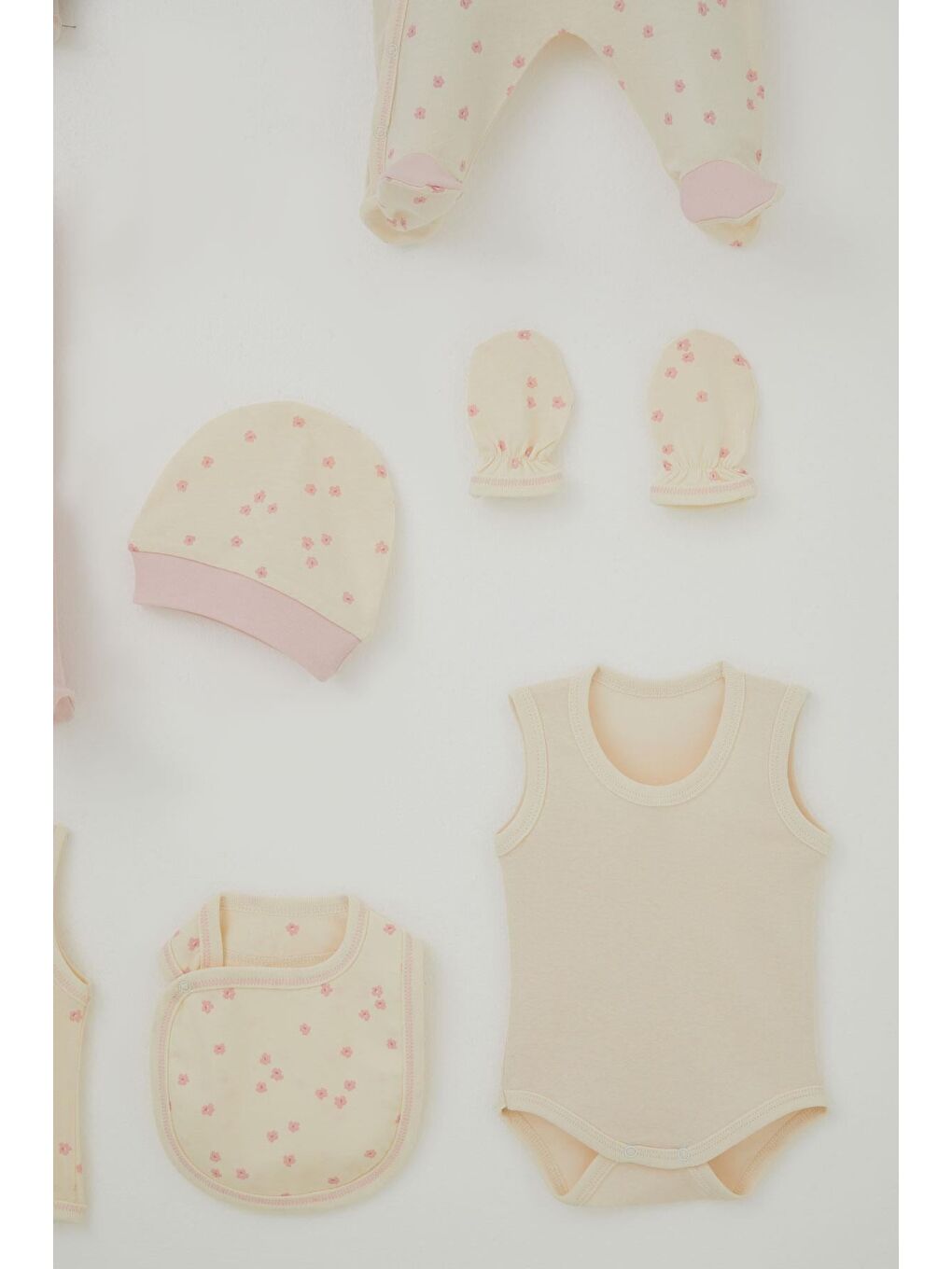 Ekru Kız Bebek Hastane Çıkışı 8 Li Çiçek Desenli Krem (0-3 Ay)-5