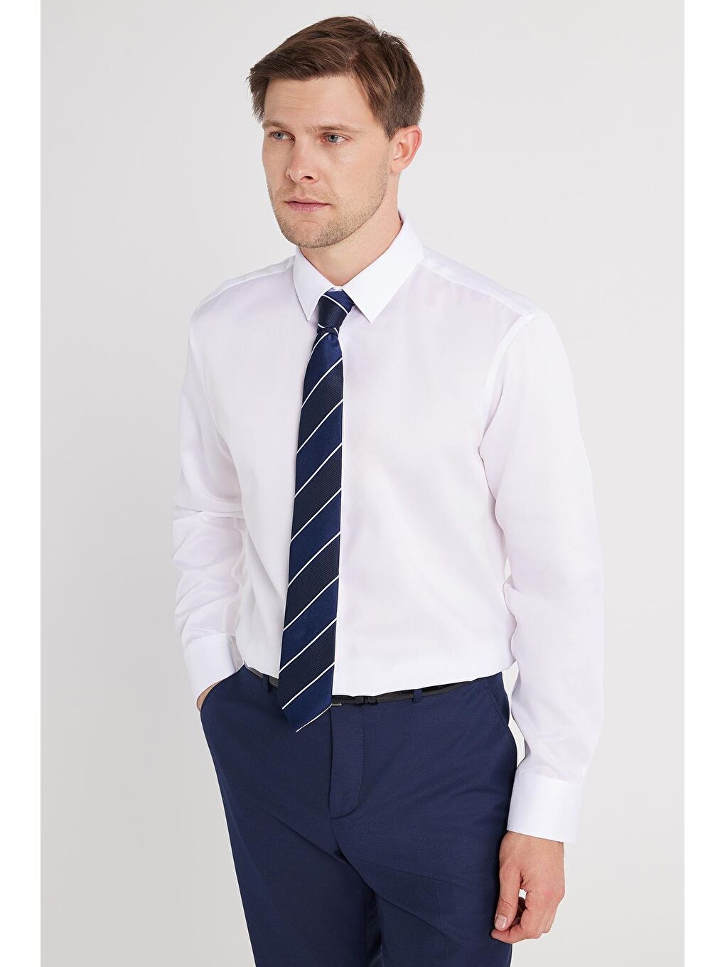 Slim Fit Beyaz Non-Iron %100 Pamuk Doğa Dostu Ekoteks Belgeli Ütü Gerektirmez Gömlek-3