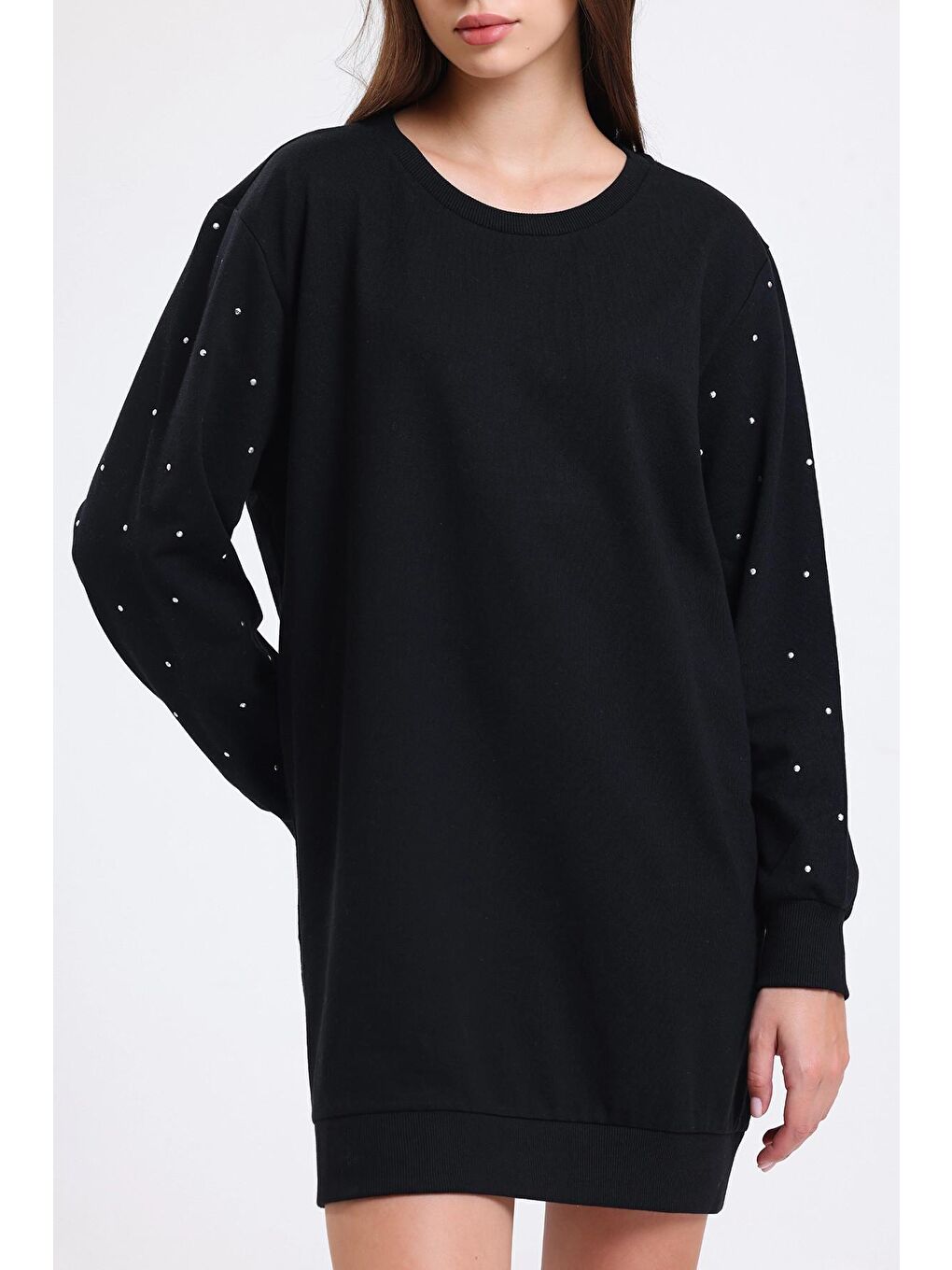 Siyah Bisiklet Yaka Uzun Kolları Boncuk İşlemeli Mini Boy Elbise IZ10BIG-2