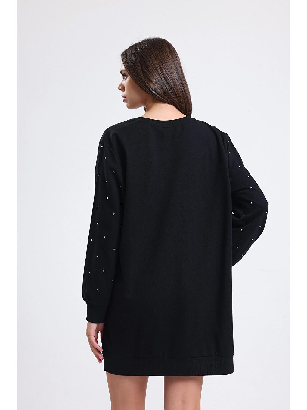 Siyah Bisiklet Yaka Uzun Kolları Boncuk İşlemeli Mini Boy Elbise IZ10BIG-4