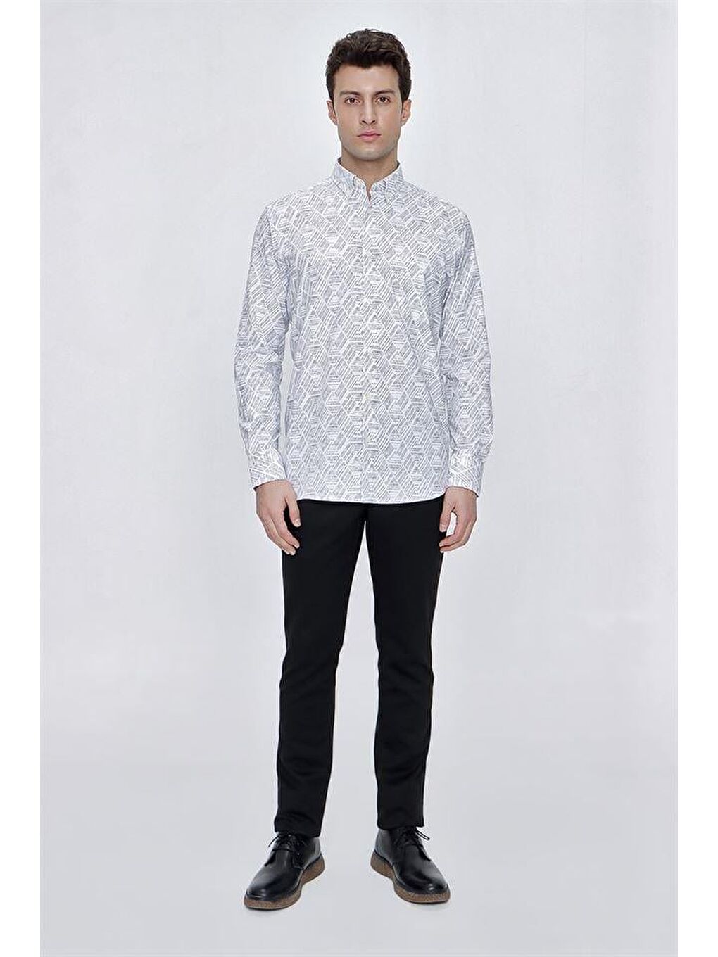 Gri Uzun Kol Baskılı Düğmeli Yaka Cepli Comfort Fit Rahat Kesim Klasik Gömlek 1004225201-1