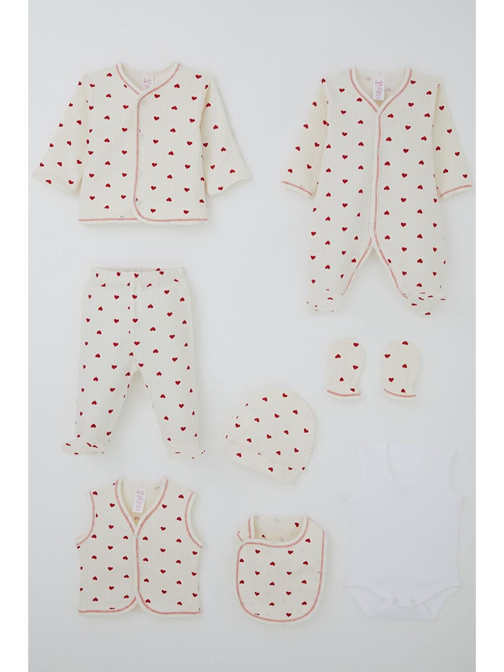 Kız Bebek Hastane Çıkışı 8 Li Kalp Desenli Ekru (0-3 Ay)