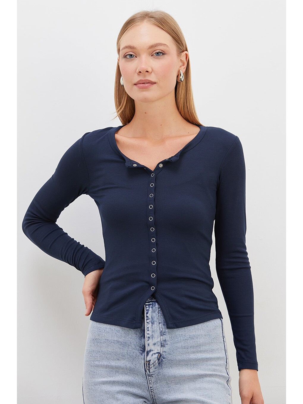 Lacivert Önü Çıtçıtlı Ribanalı Slim Fit Bluz-1
