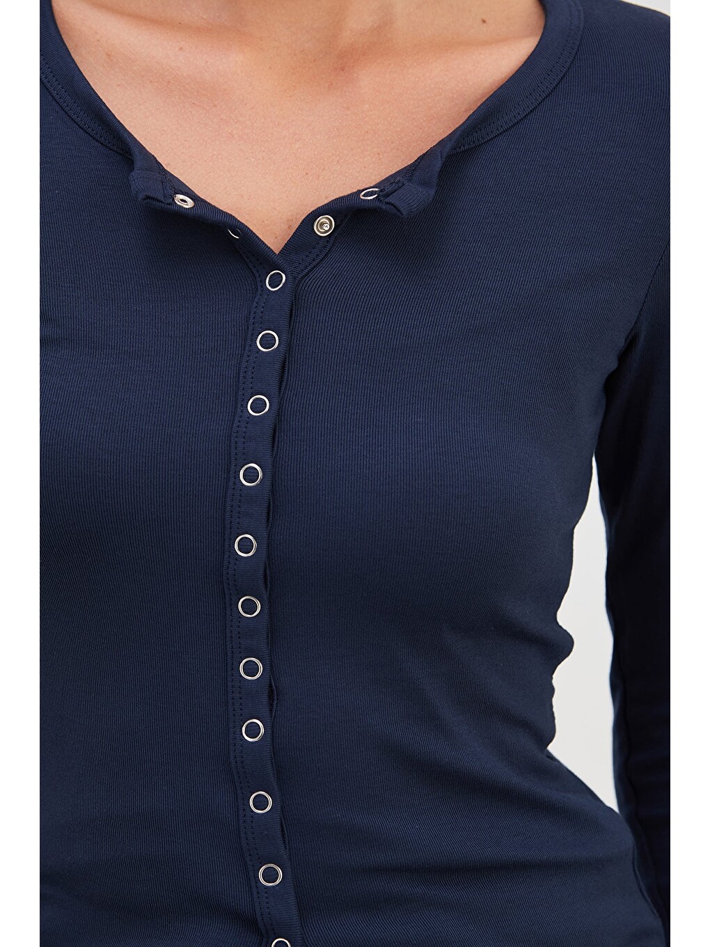 Lacivert Önü Çıtçıtlı Ribanalı Slim Fit Bluz-3