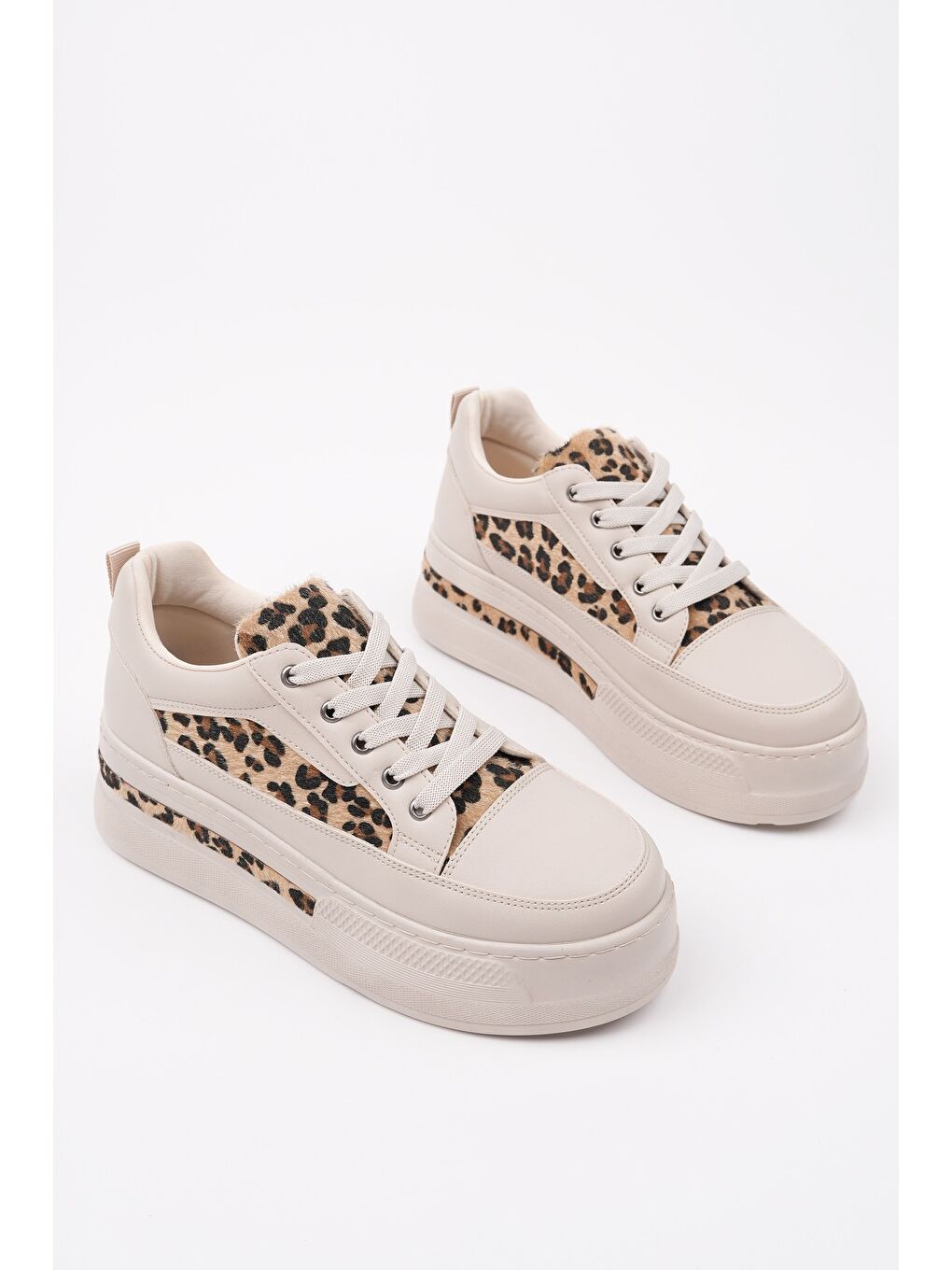 Bej ZARİNA Kadın Kalın Taban Leopar Desenli Bağcıklı Günlük Sneaker Spor Ayakkabı-1