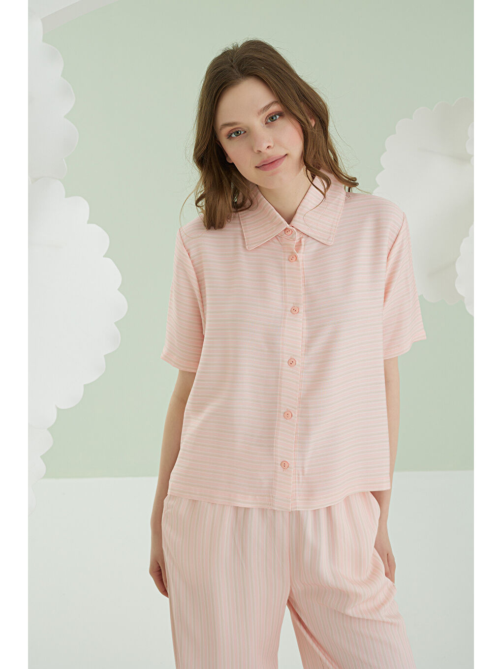 Pembe Çizgili Önden Düğmeli Pijama Takımı-1