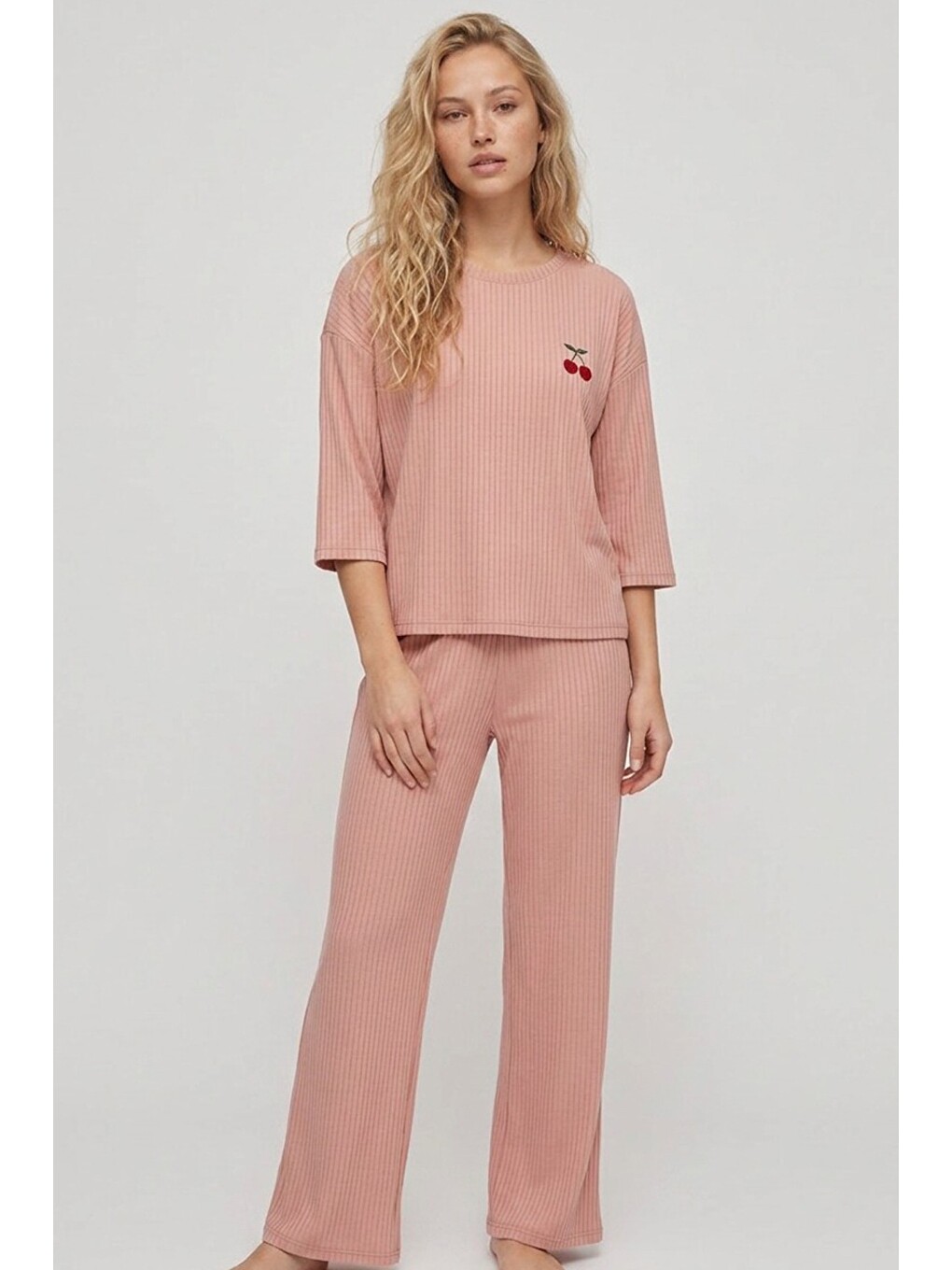 Karışık Soft Touch Ince Örme Nakışlı Pijama Takım-1