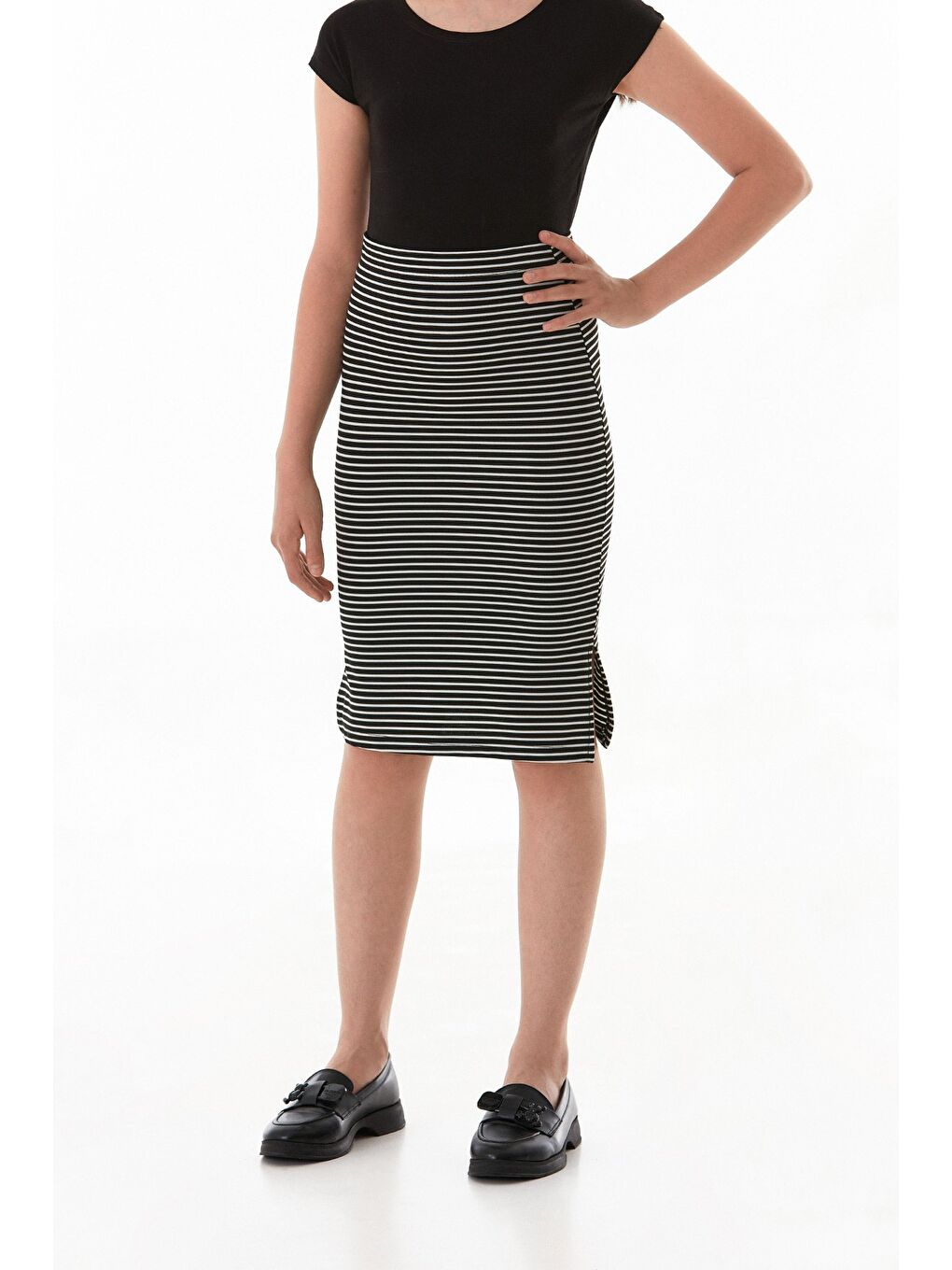 Siyah Çizgili Beli Lastikli Kız Çocuk Etek-1
