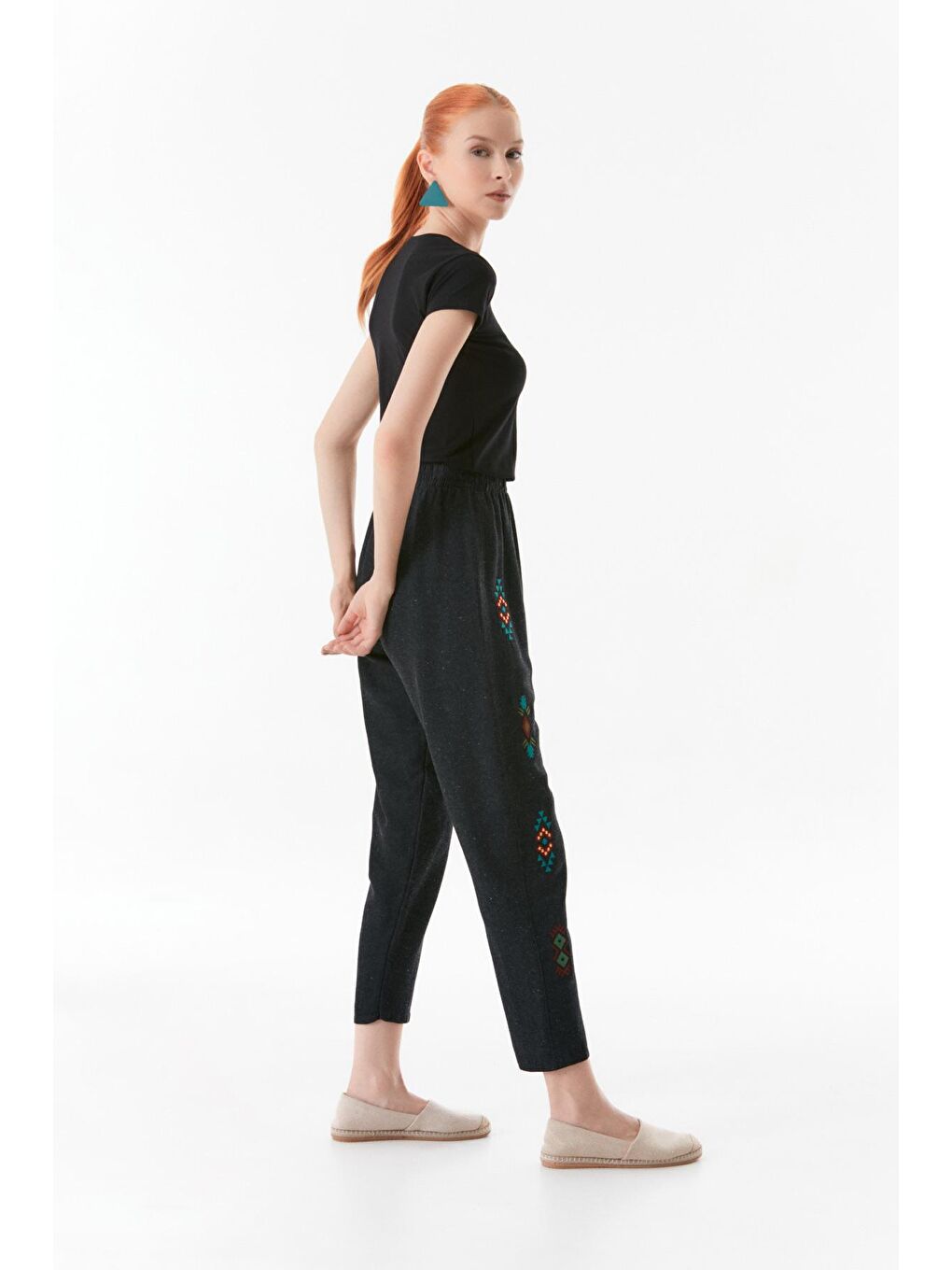 Siyah Basic V Yaka Tişört-4