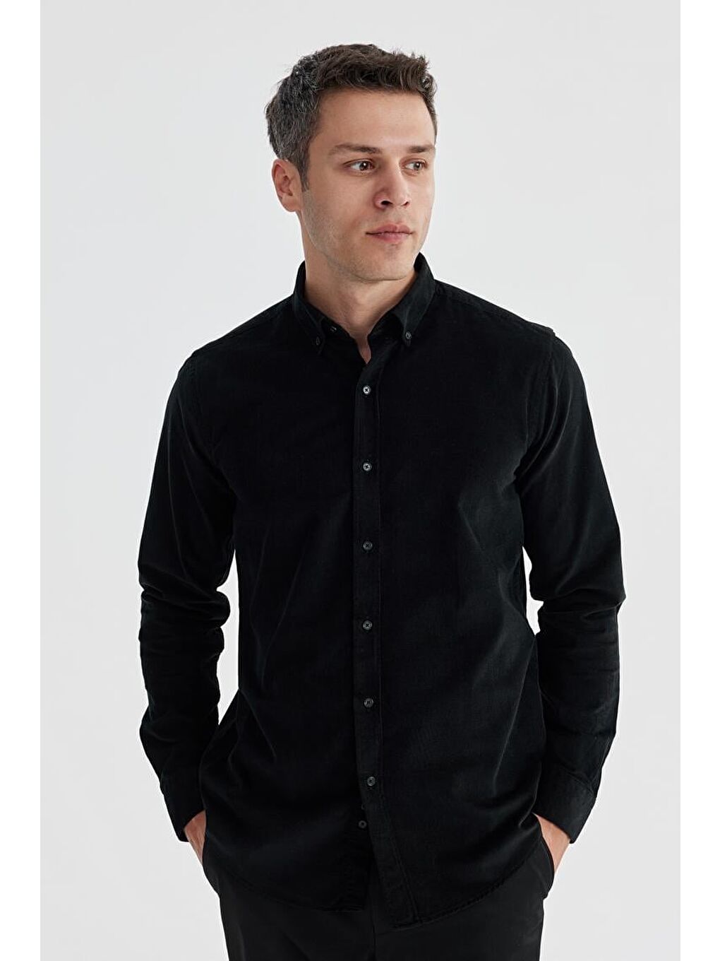 Siyah Comfort Fit Düğmeli Yaka %100 Pamuklu Kadife Gömlek-1