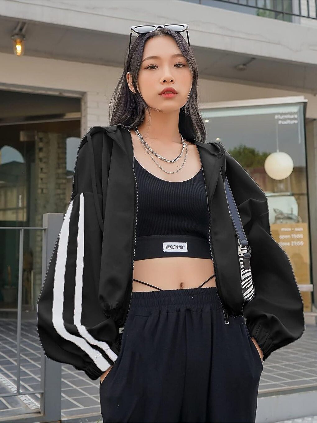 Siyah Kadın Fermuarlı Sweatshırt-1