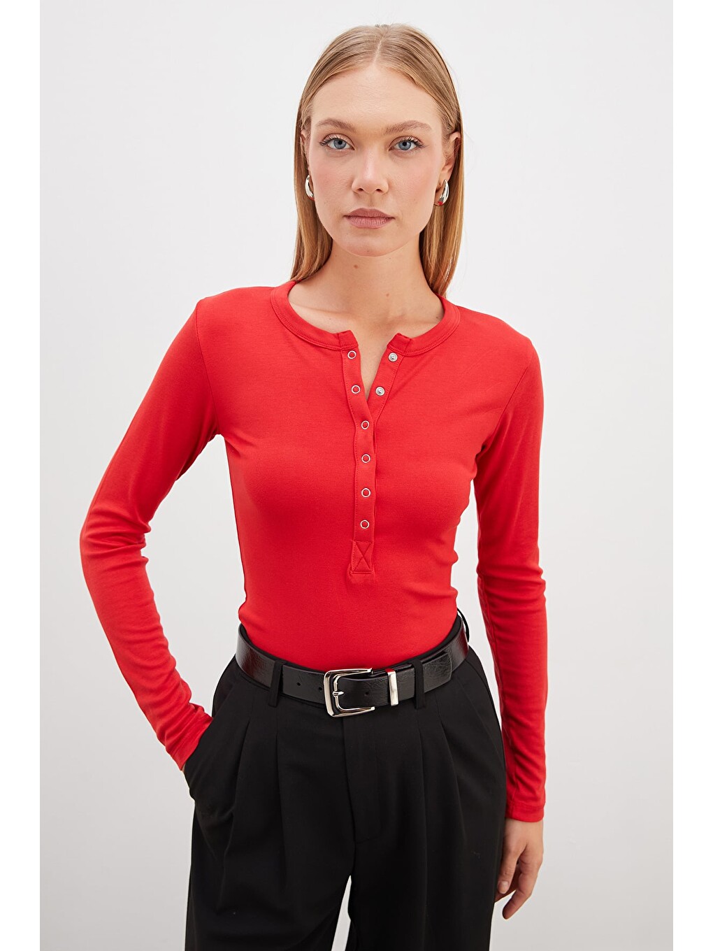 Kırmızı Yarım Çıtçıtlı Slim Fit Bluz