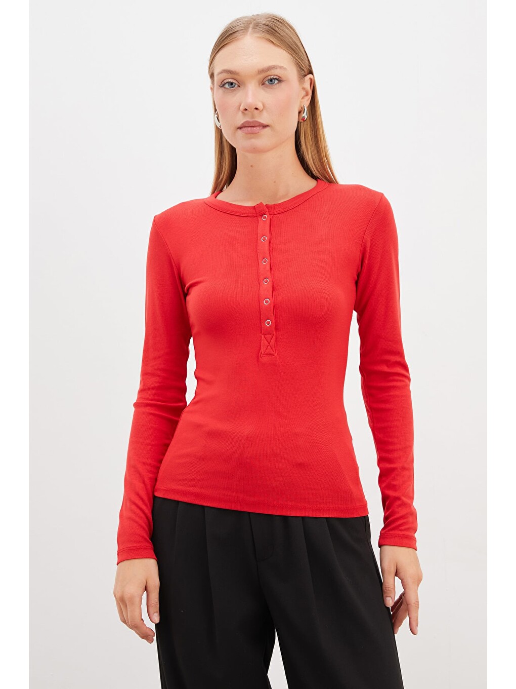Kırmızı Yarım Çıtçıtlı Slim Fit Bluz-4