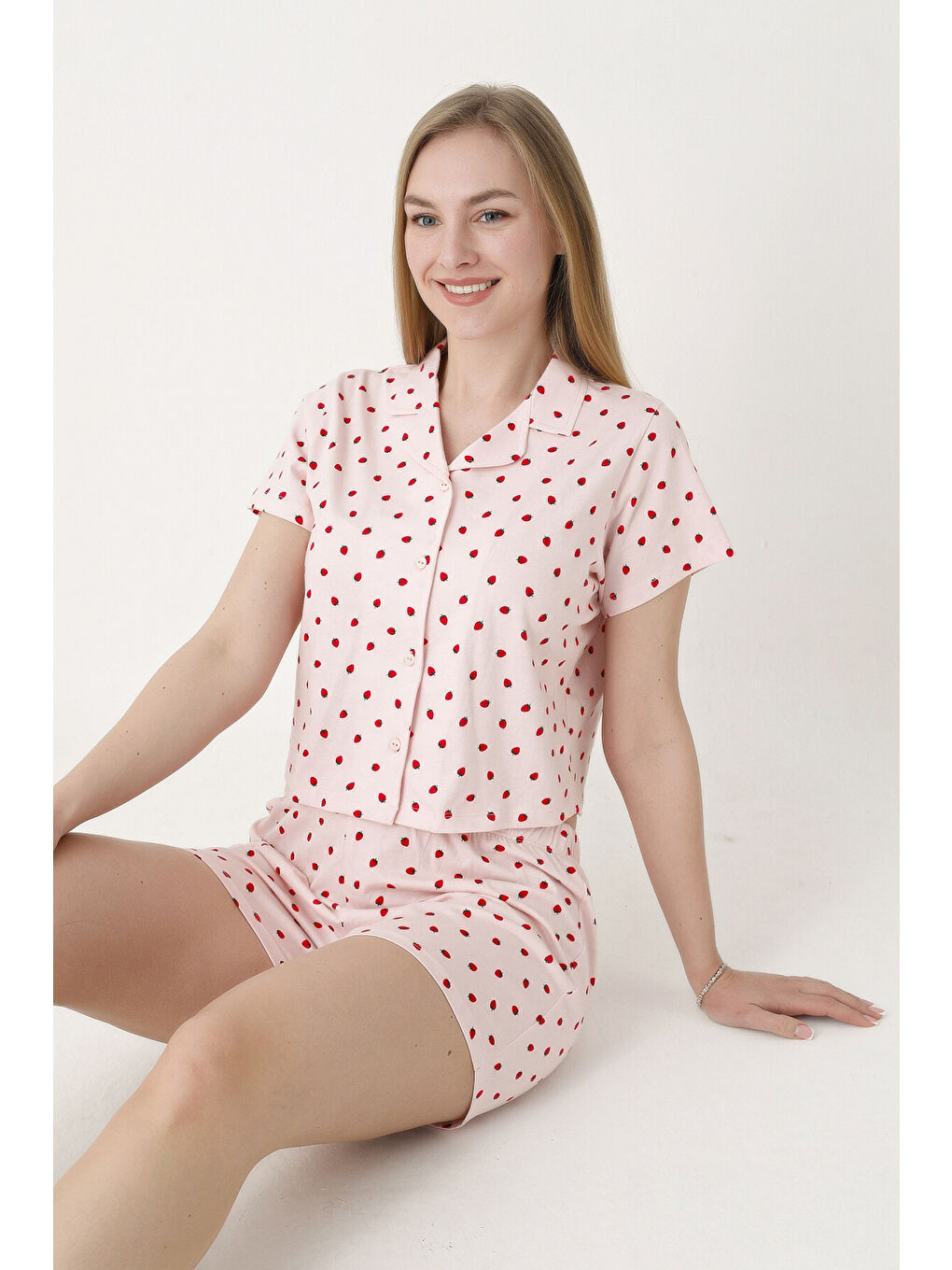 Pembe Berry Şortlu Crop Önden Düğmeli Pijama Takımı