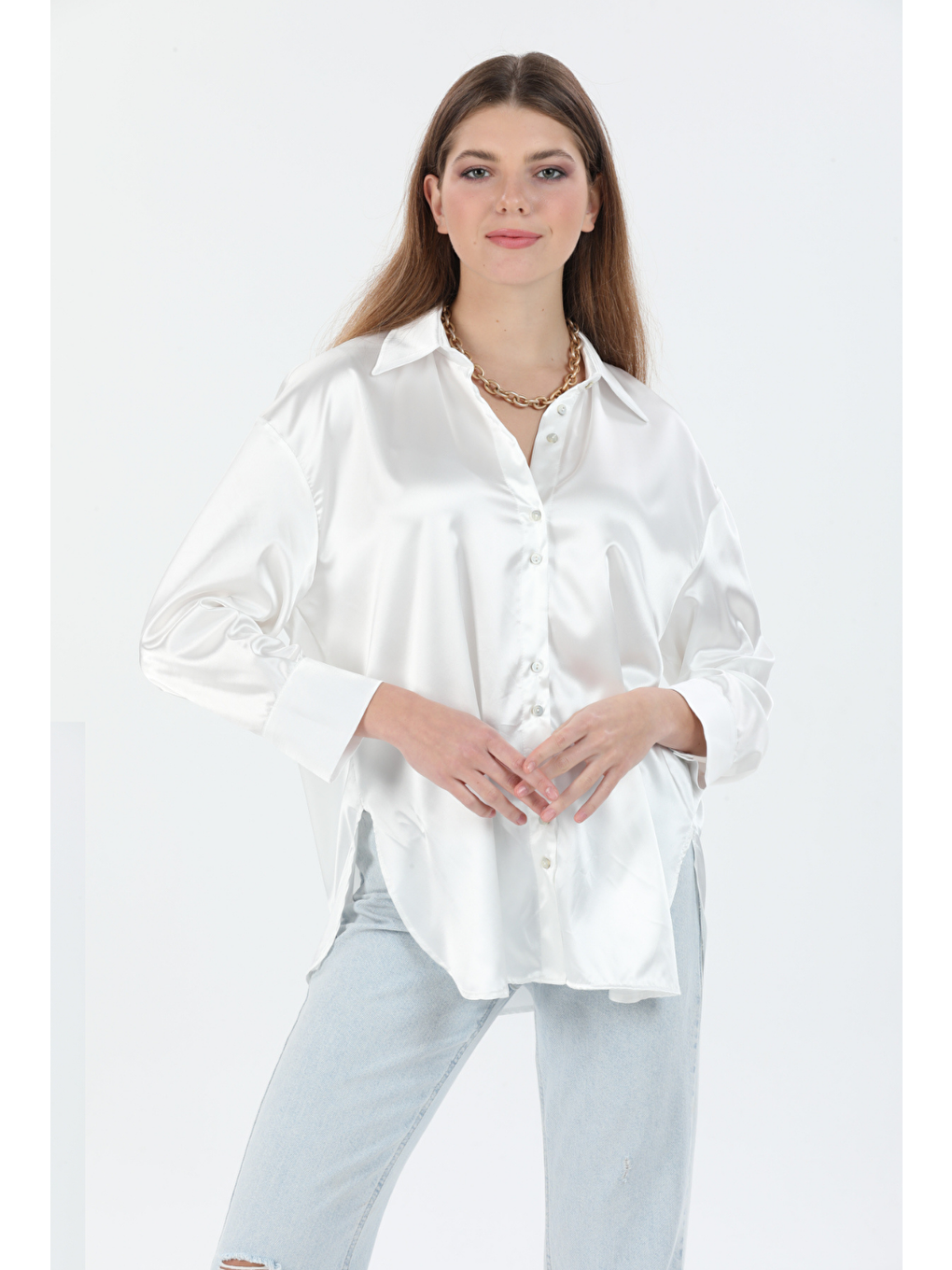 Beyaz Kadın Salaş Oversize Kesim İpek Saten Gömlek-3