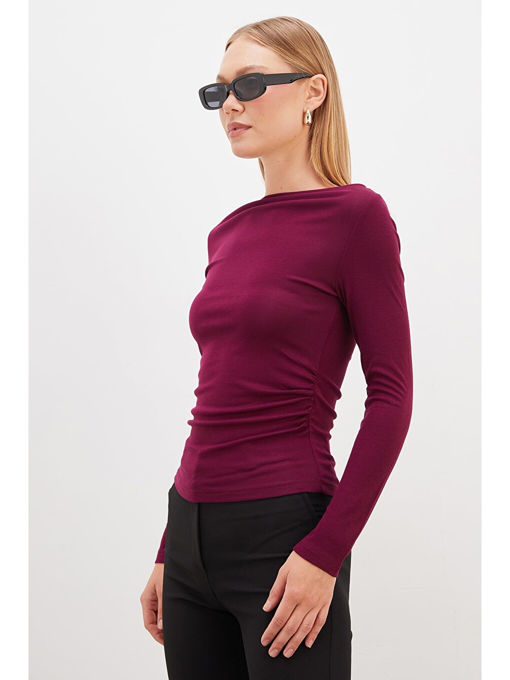 Mürdüm Yanları Drapeli Kayık Yaka Slim Fit Bluz-1