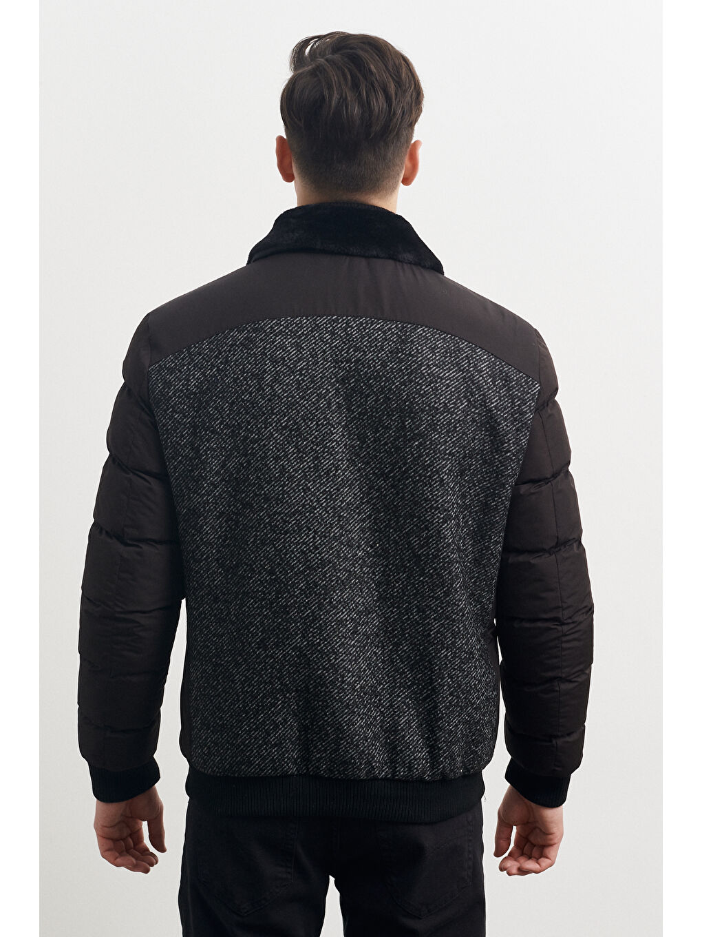 Erkek Siyah Standart Fit Normal Kesim Kürklü Dik Yaka Mont-7