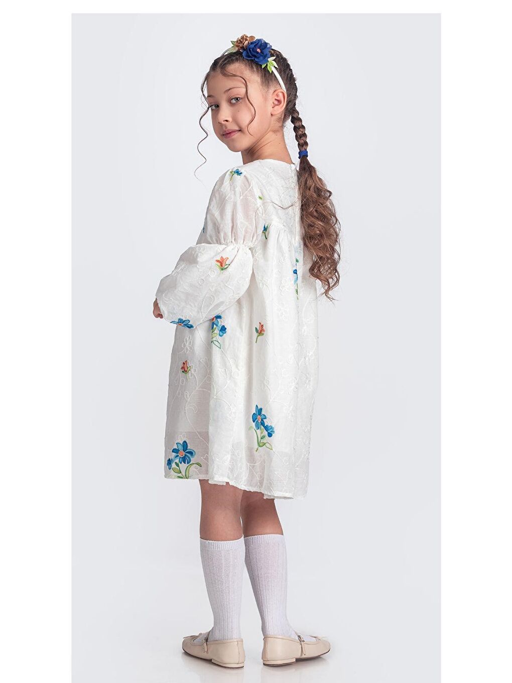 Beyaz Otantik Akdeniz Çiçek Nakış Kız Çocuk Müslin Elbise M00706-8