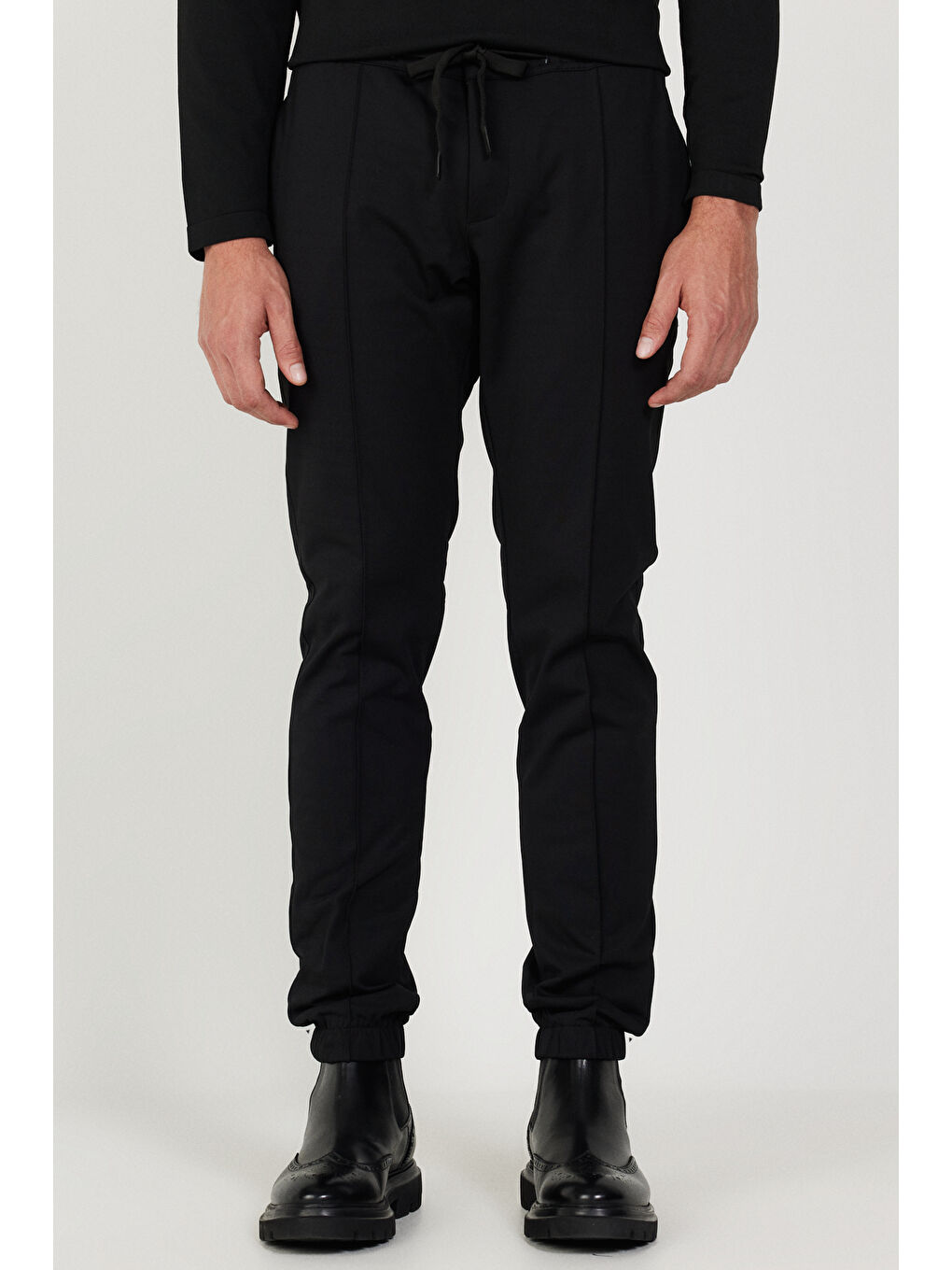 Erkek Siyah Slim Fit Dar Kesim Beli Bağlamalı Pantolon