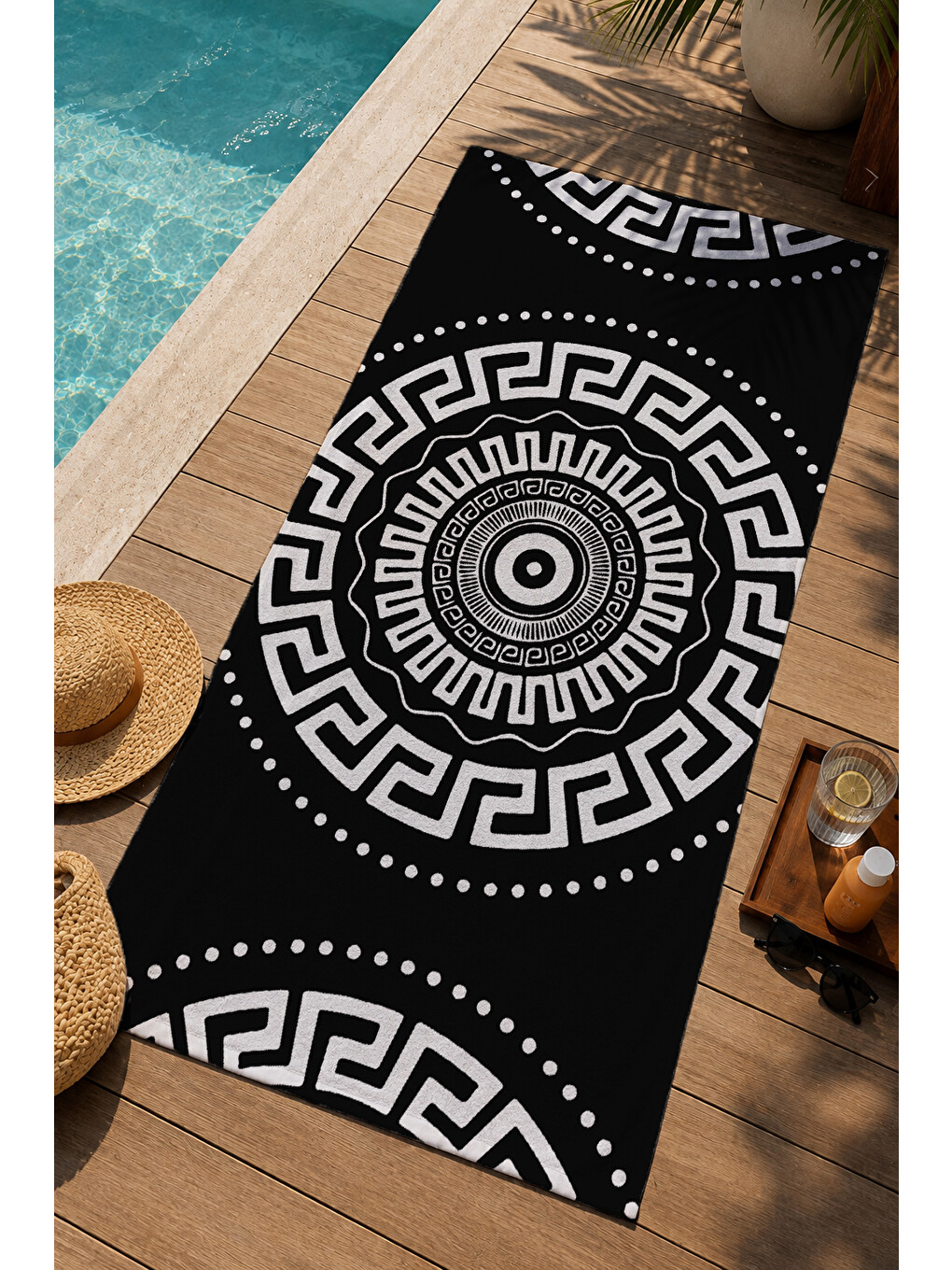 Siyah Beyaz Yunan Anahtarı Mandala Desenli 70x150 Cm Dijital Baskılı Plaj Ve Banyo Havlusu-2
