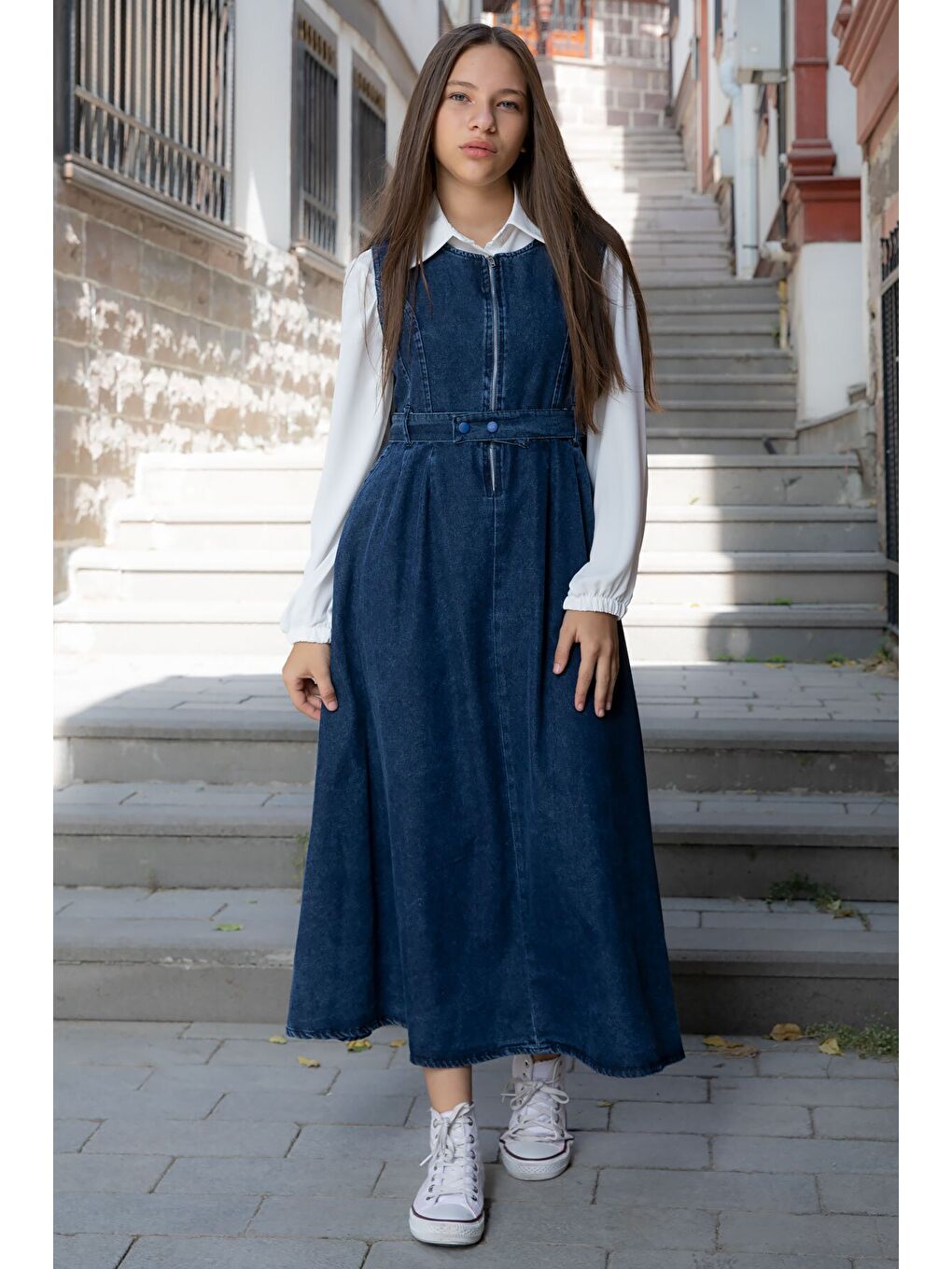 Mavi Önü Fermuarlı Klasik Gömlekli Kız Çocuk Kuşaklı Jean Elbise 22737-4