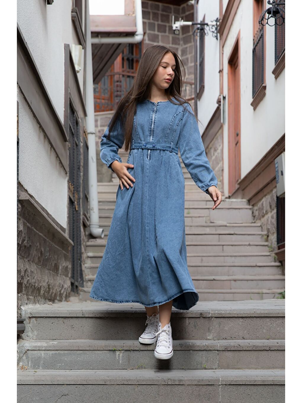 Mavi Uzun Kollu Önü Fermuarlı Kız Çocuk Kuşaklı Jean Elbise 22741-1