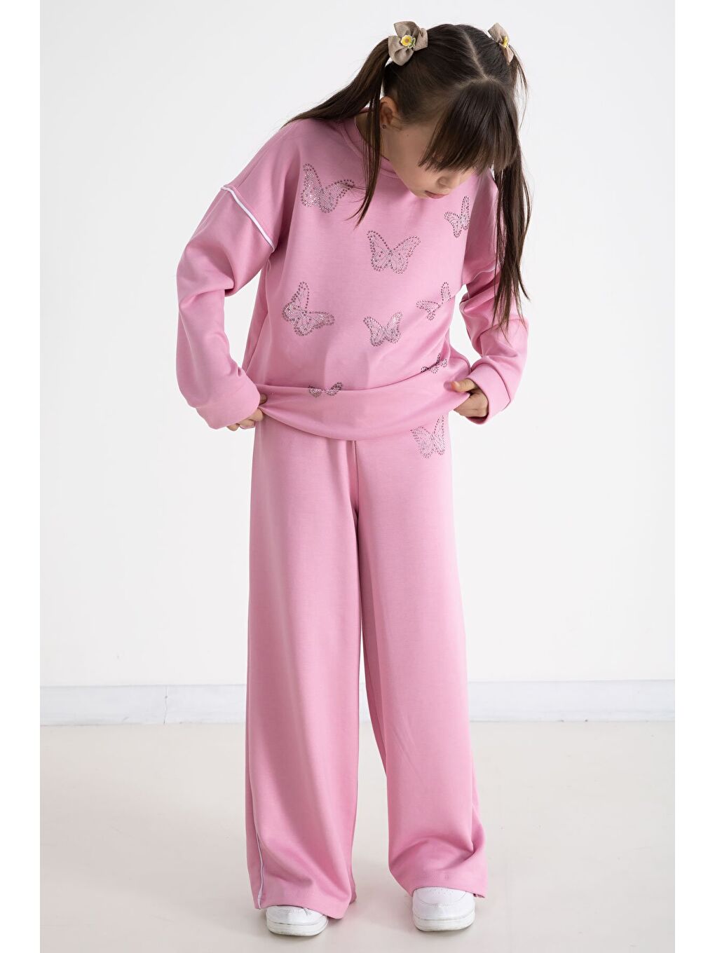 Pembe Payetli Kelebek İşlemeli Geniş Paça Kız Çocuk Eşofman Takımı 22734-2