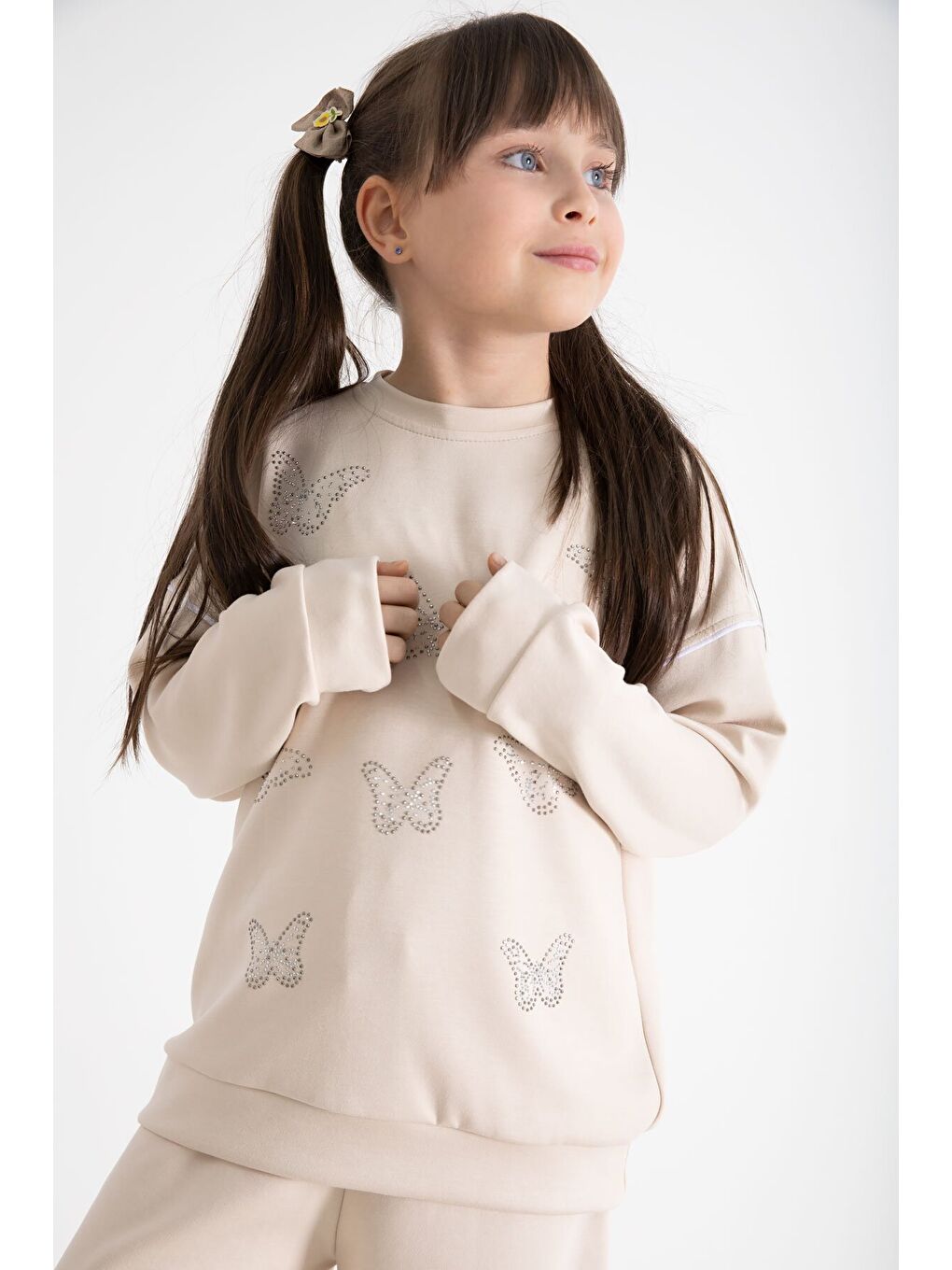 Bej Payetli Kelebek İşlemeli Geniş Paça Kız Çocuk Eşofman Takımı 22736-2