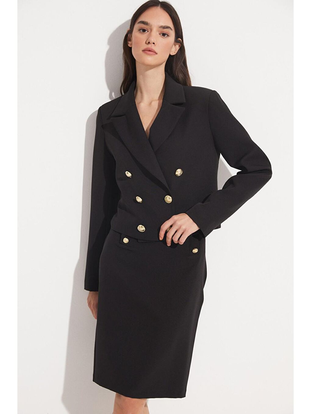 Siyah Exclusive Düğme Detaylı Midi Etek-1