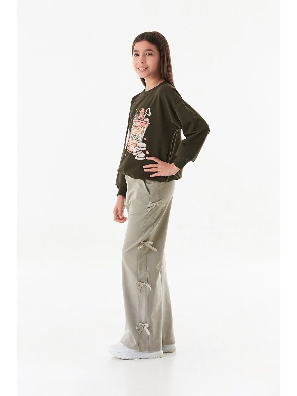 Haki Kurdele Detaylı Kız Çocuk Pantolon-1