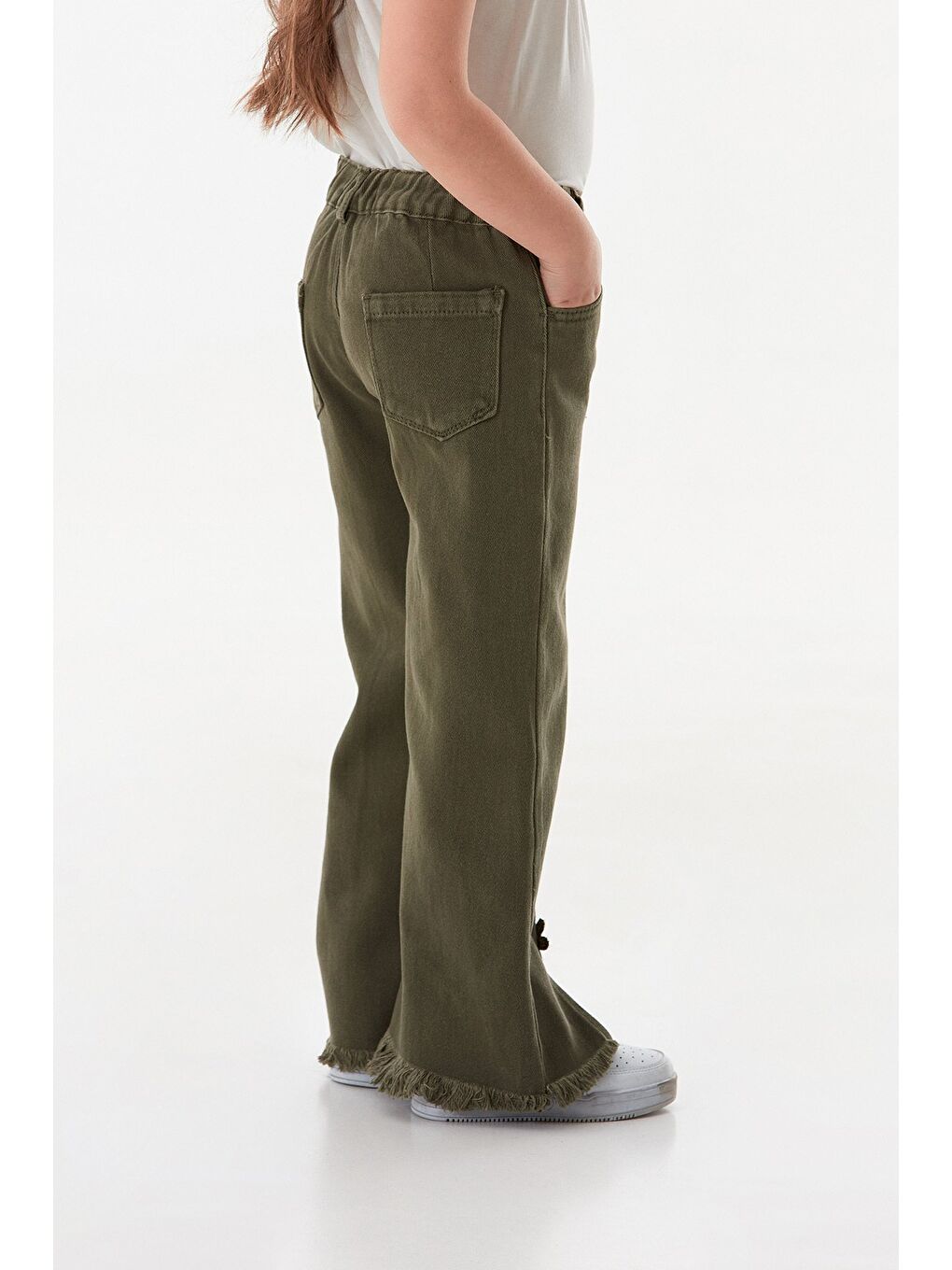 Haki Çiçek Nakışlı Paçası Püsküllü Kız Çocuk Pantolon-3