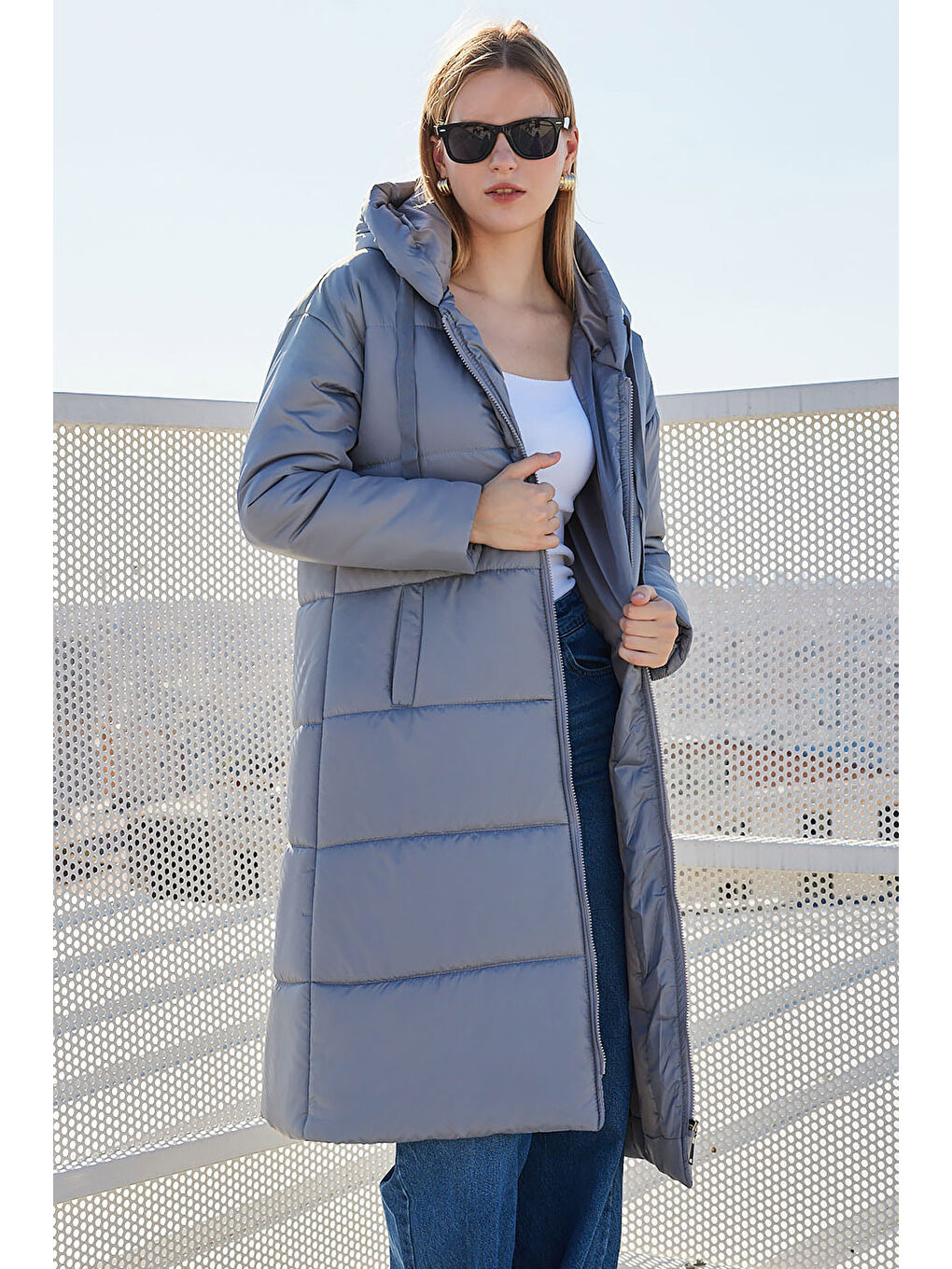 5120 Kapüşonlu Uzun Şişme Mont   Gri