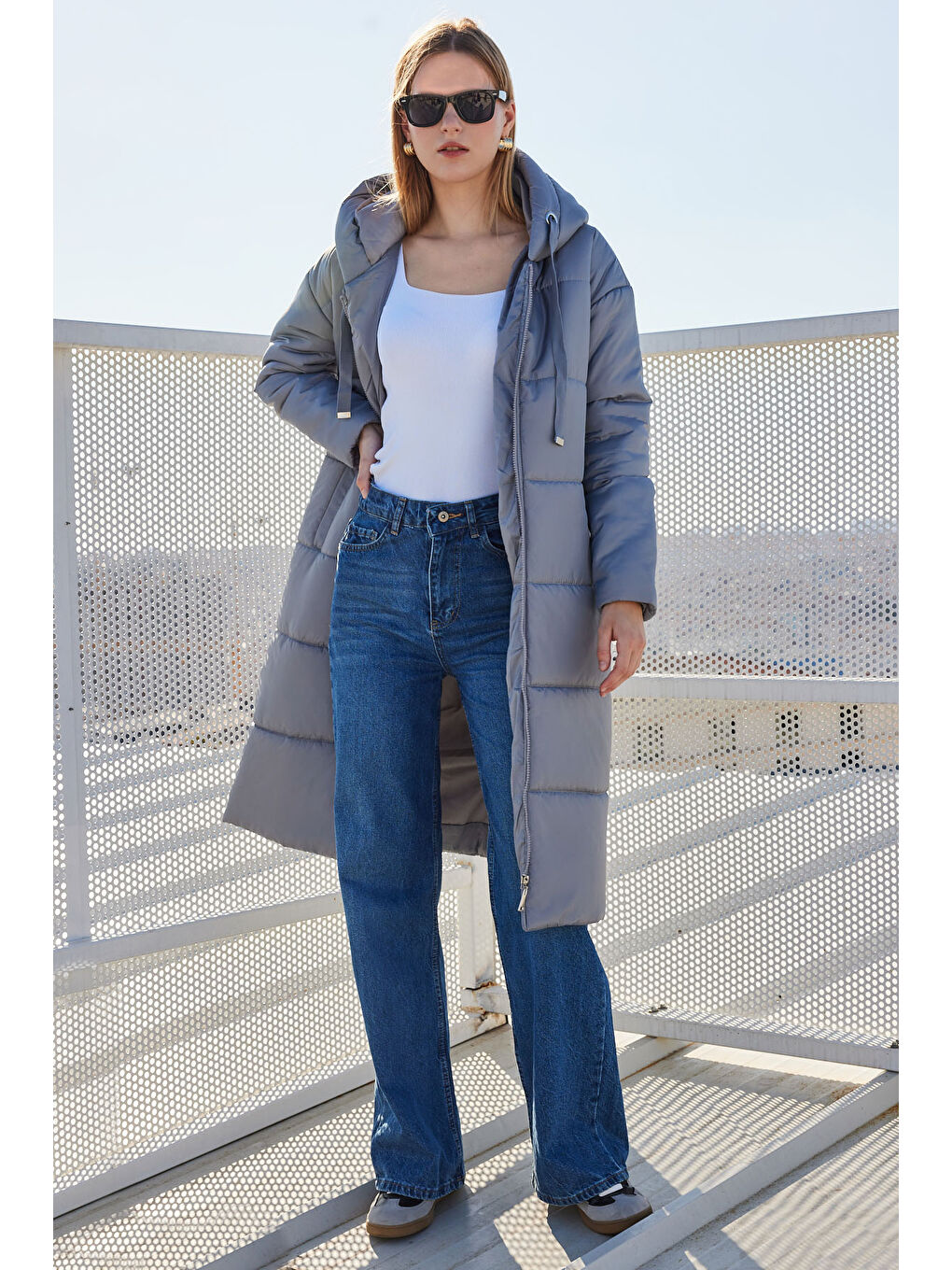 5120 Kapüşonlu Uzun Şişme Mont   Gri-1